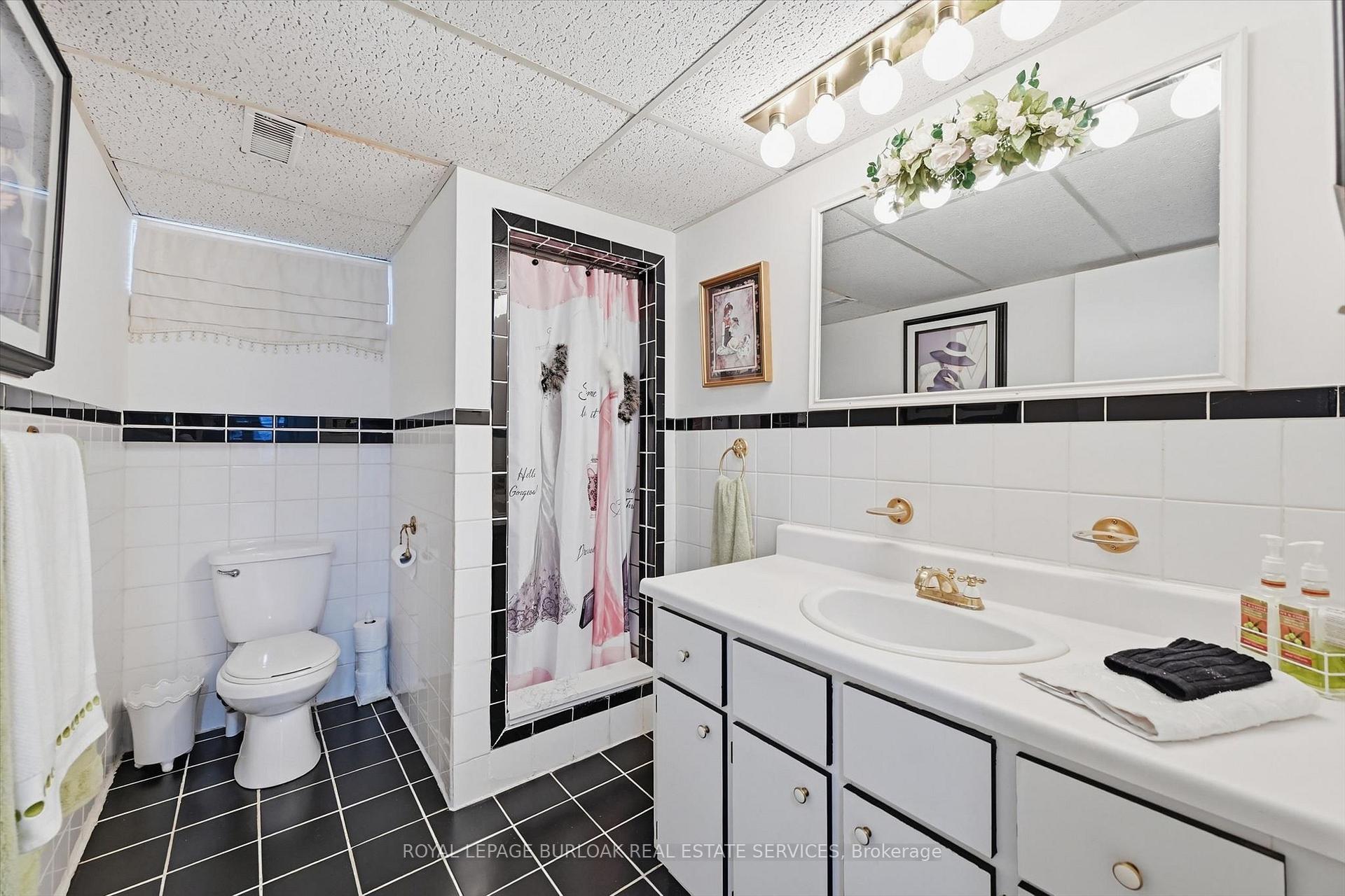 Photo 37 of 83 Oakridge Drive, Hamilton, Stoney Creek — HOMEH