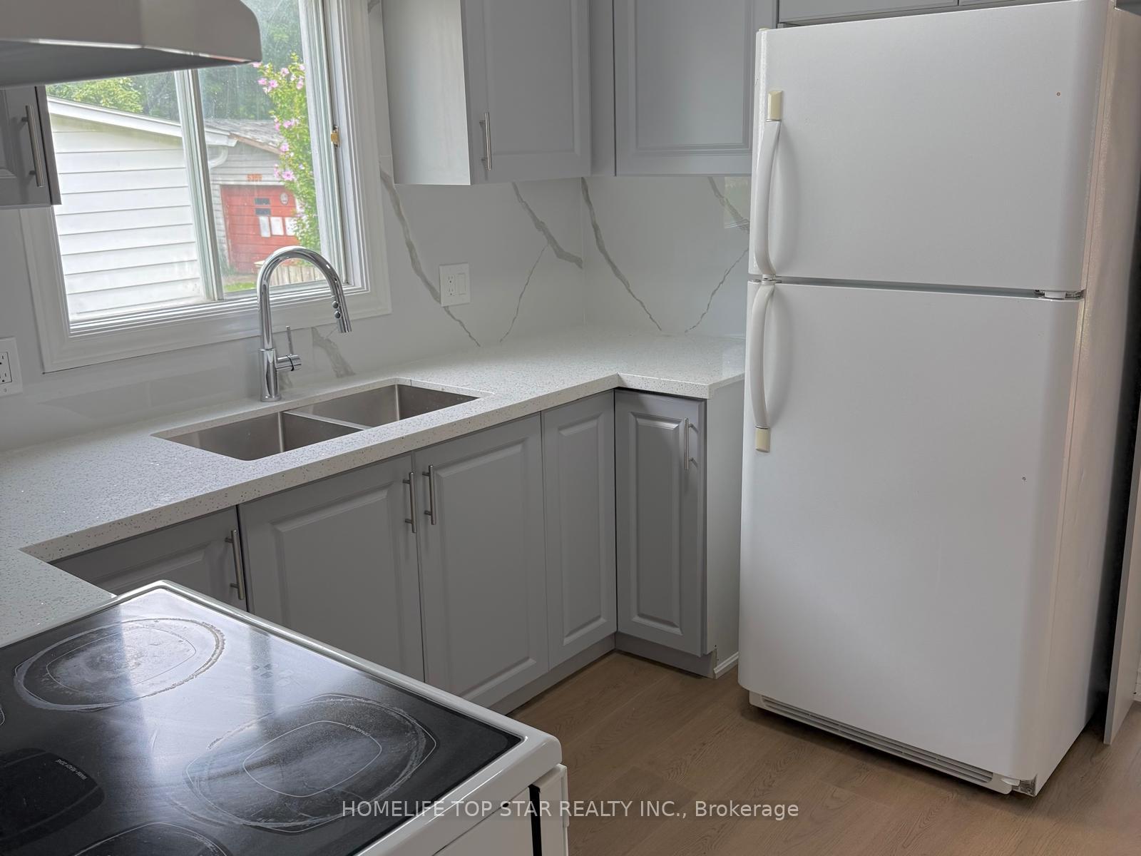 Photo 7 of 5341 McRae Street N, Niagara Falls, Cherrywood — HOMEH