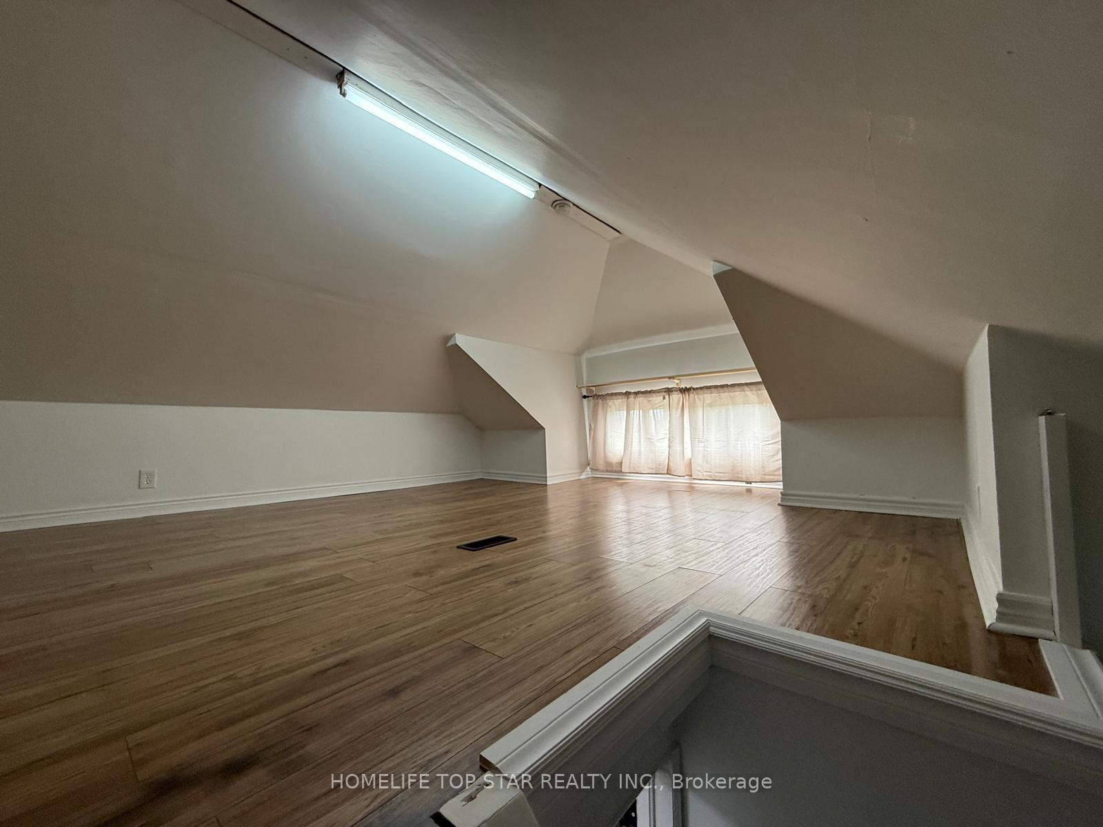 Photo 10 of 5341 McRae Street N, Niagara Falls, Cherrywood — HOMEH