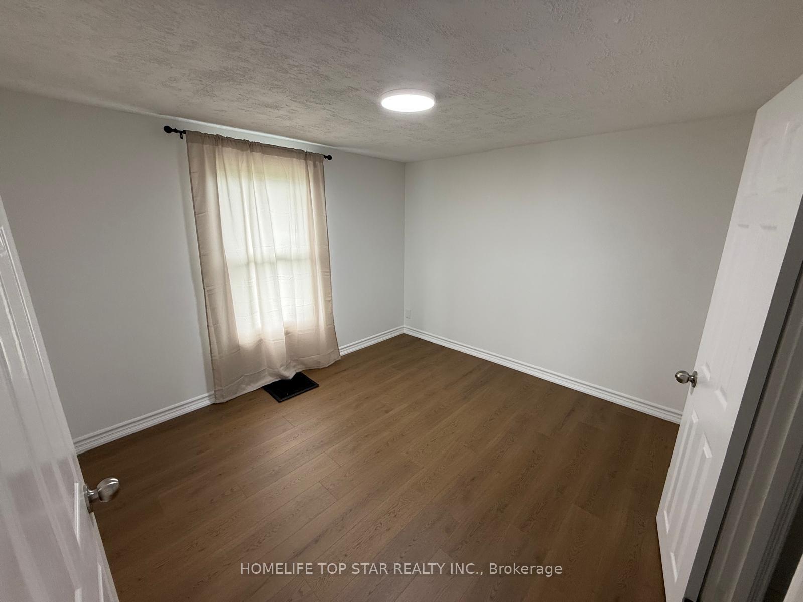 Photo 12 of 5341 McRae Street N, Niagara Falls, Cherrywood — HOMEH