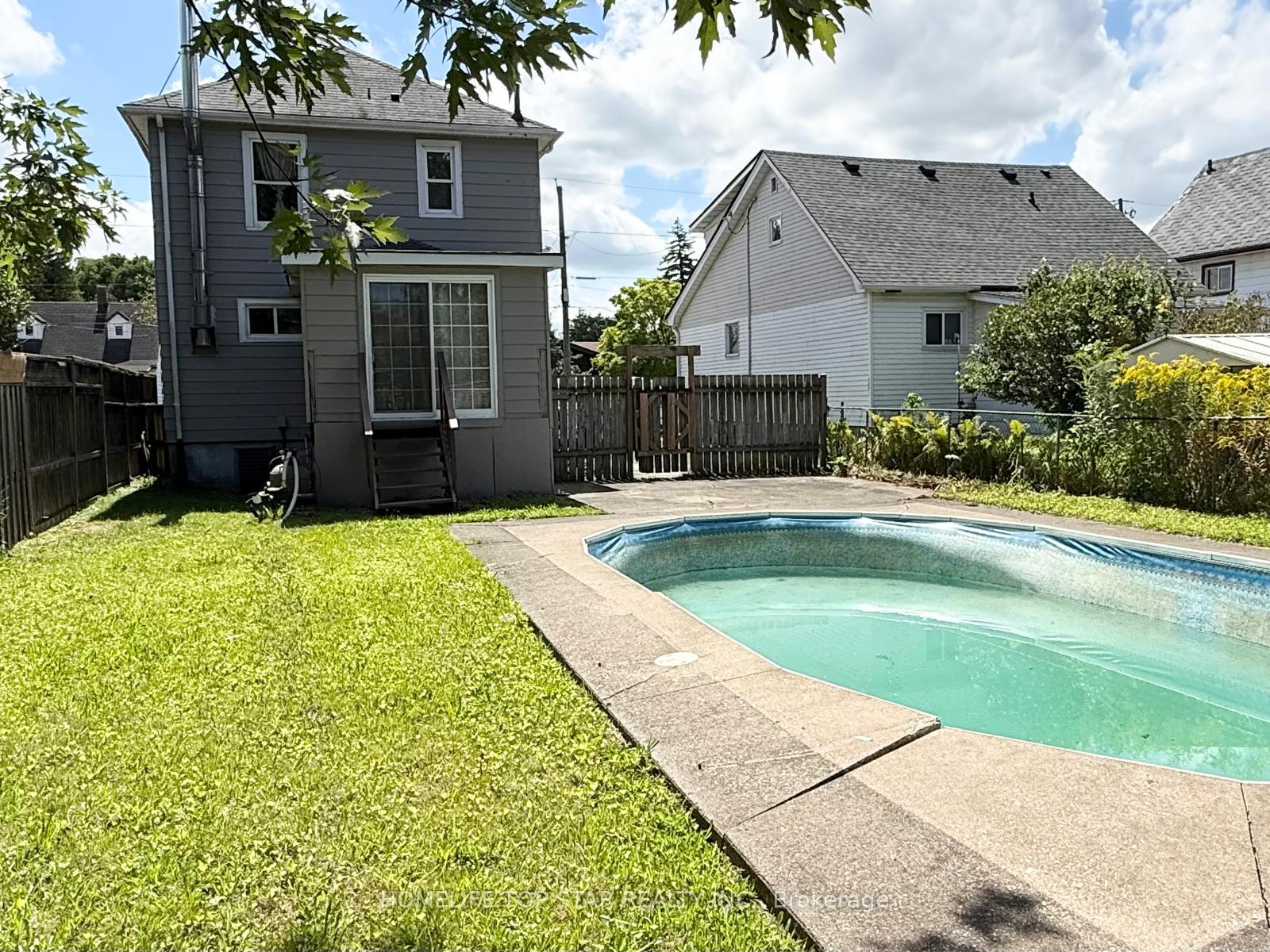 Photo 19 of 5341 McRae Street N, Niagara Falls, Cherrywood — HOMEH