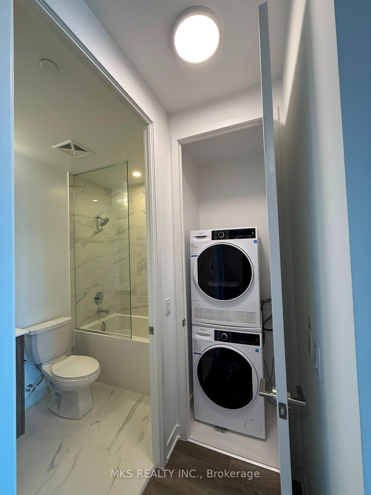 Photo 4 of Unit 2505, 180 Front Street E, Toronto, Moss Park — HOMEH