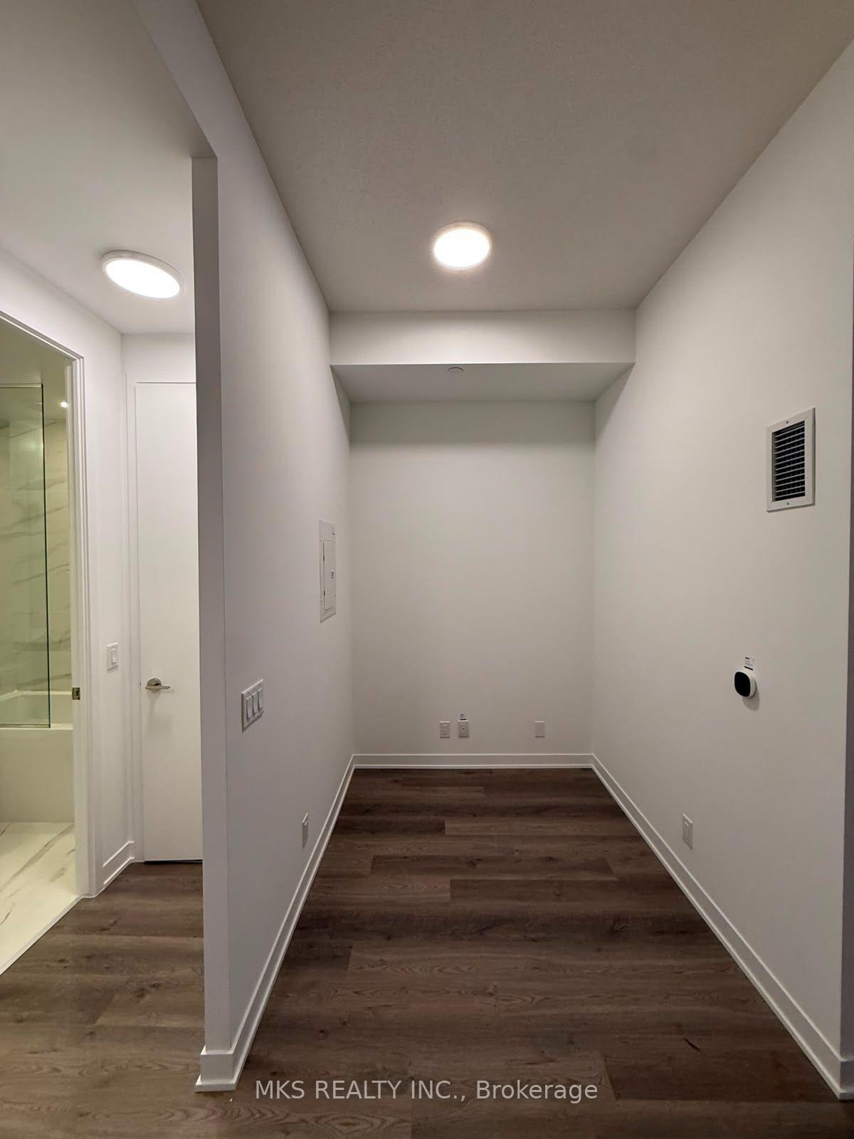 Photo 8 of Unit 2505, 180 Front Street E, Toronto, Moss Park — HOMEH