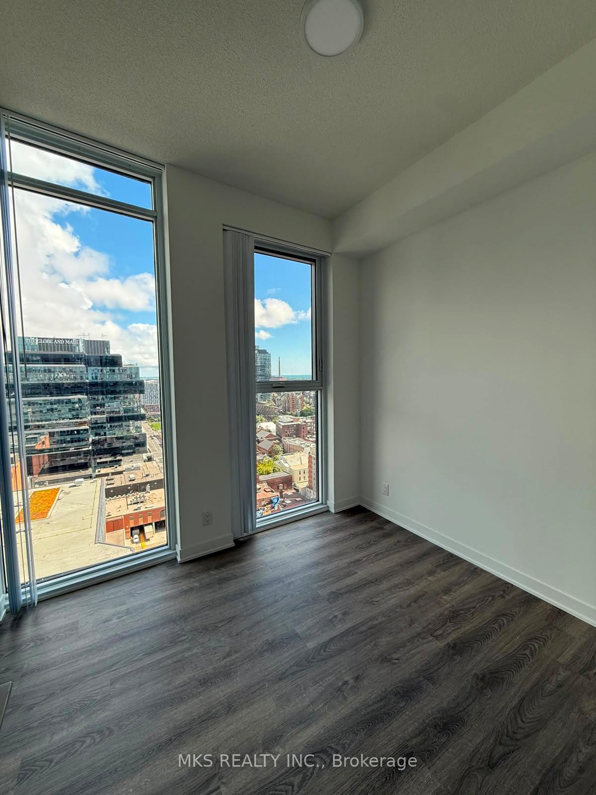Photo 8 of Unit 2503, 180 Front Street E, Toronto, Moss Park — HOMEH
