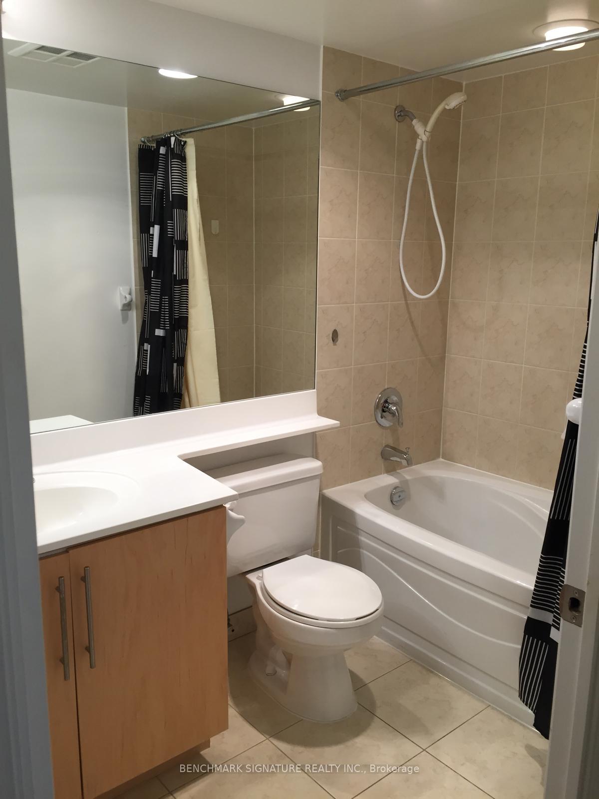 Photo 8 of Unit 506, 33 Cox Boulevard, Markham, Unionville — HOMEH