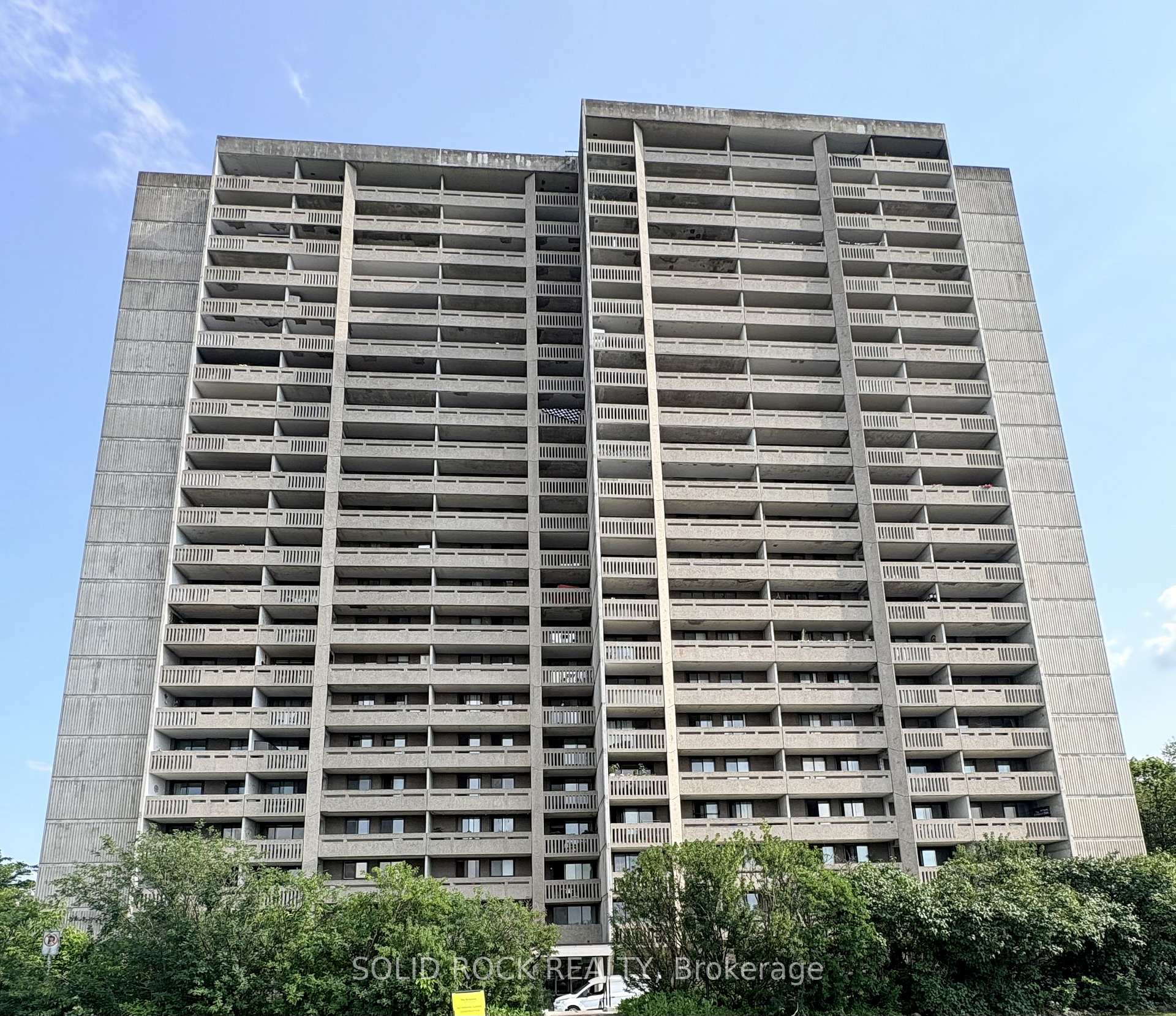 Photo of Unit 309, 415 Greenview Avenue N