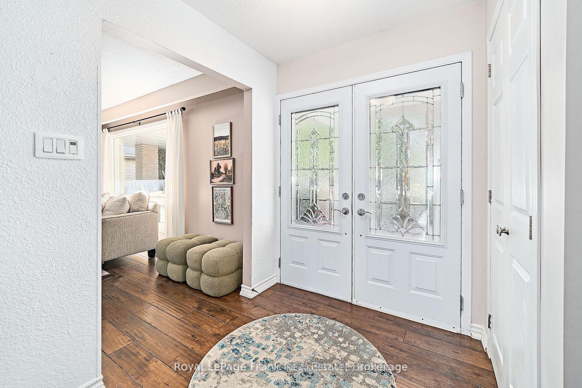 Photo 6 of 7 Judy Court, Markham, Markham Village — HOMEH