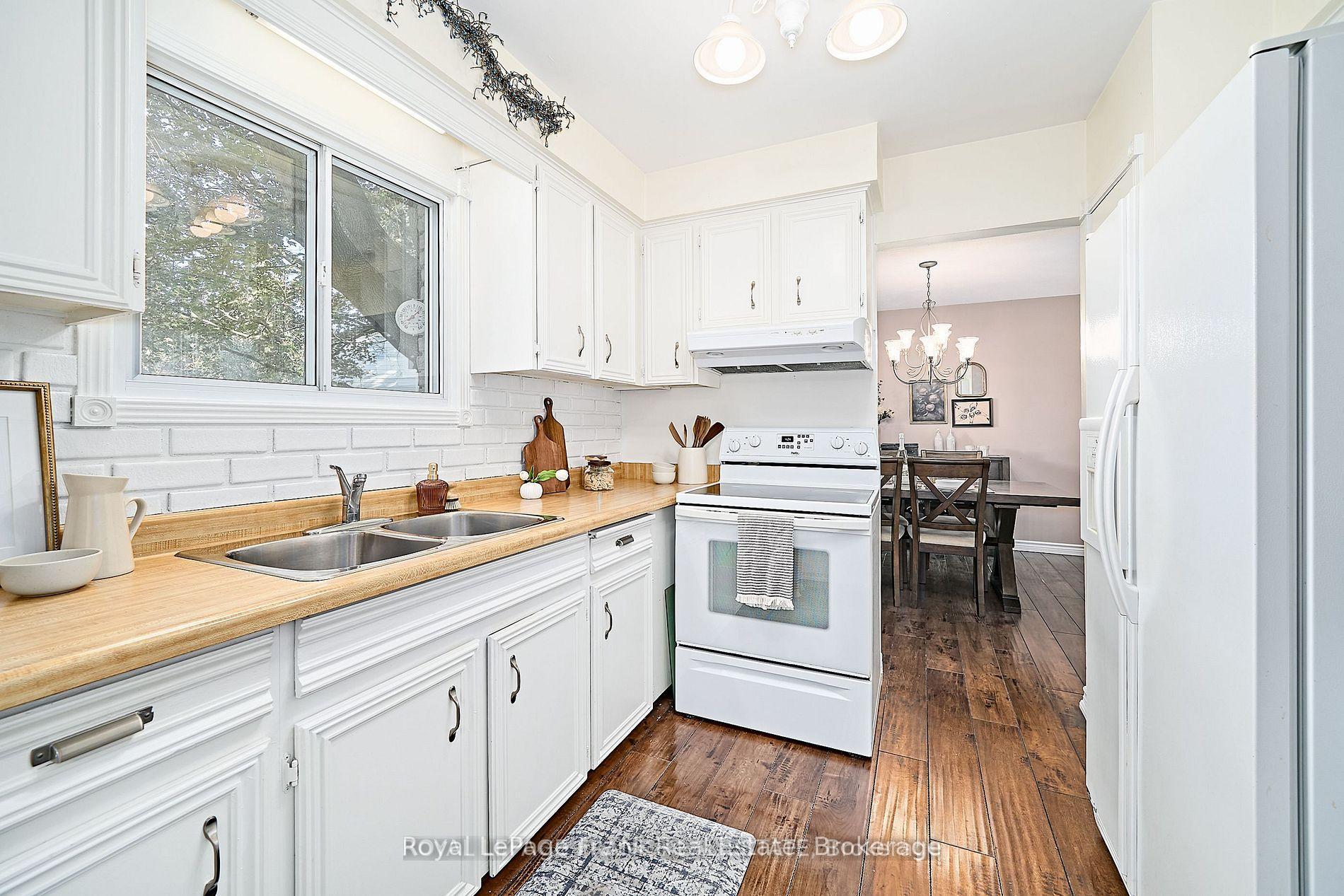 Photo 16 of 7 Judy Court, Markham, Markham Village — HOMEH