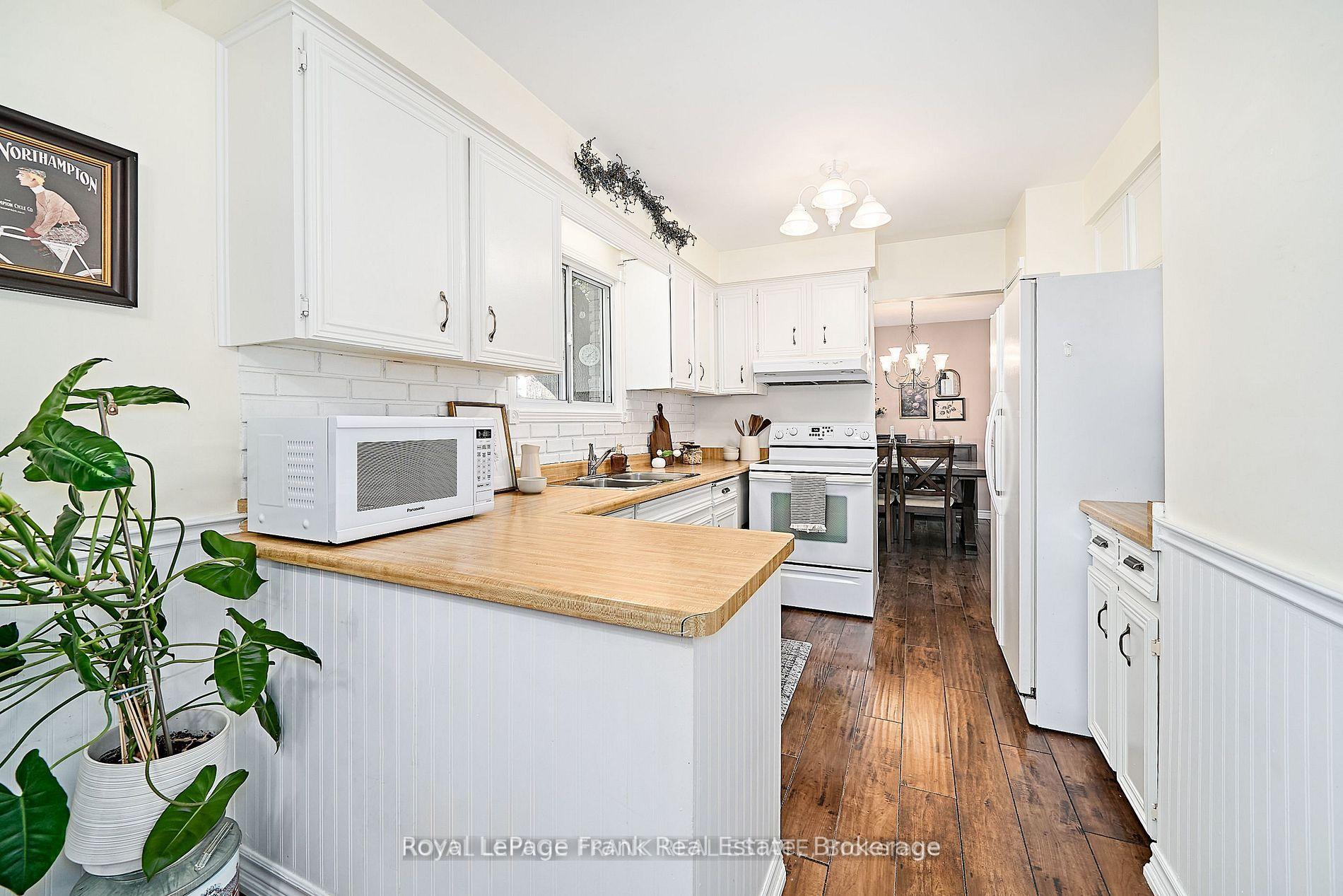 Photo 17 of 7 Judy Court, Markham, Markham Village — HOMEH