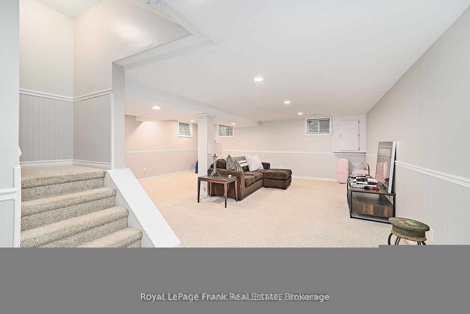 Photo 34 of 7 Judy Court, Markham, Markham Village — HOMEH