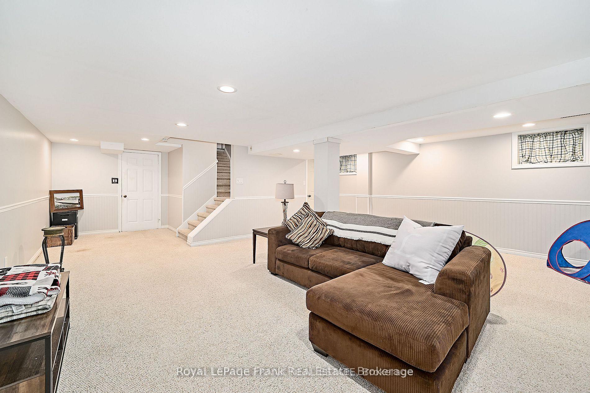 Photo 36 of 7 Judy Court, Markham, Markham Village — HOMEH