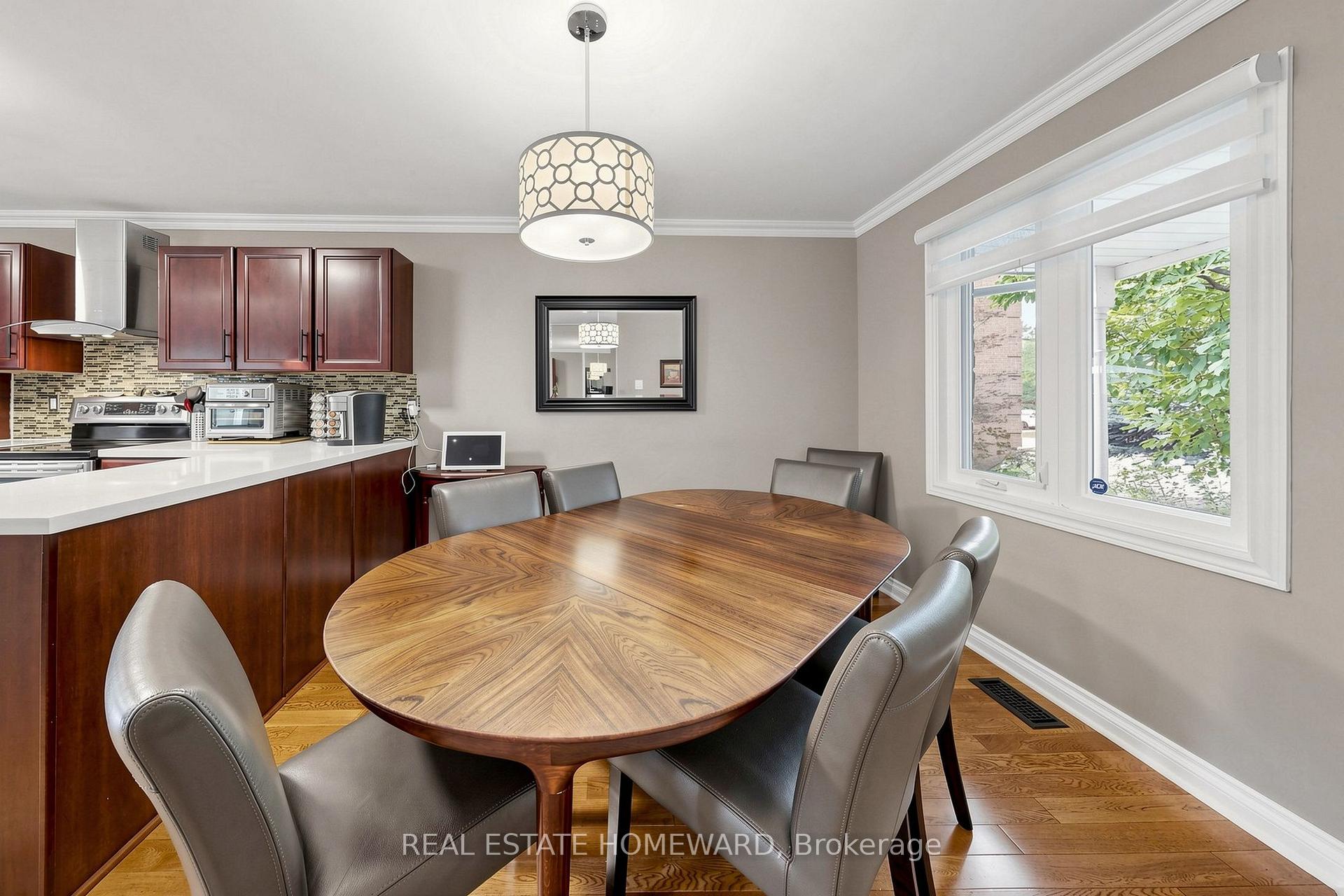 Photo 12 of 242 Badessa Circle, Vaughan, Brownridge — HOMEH