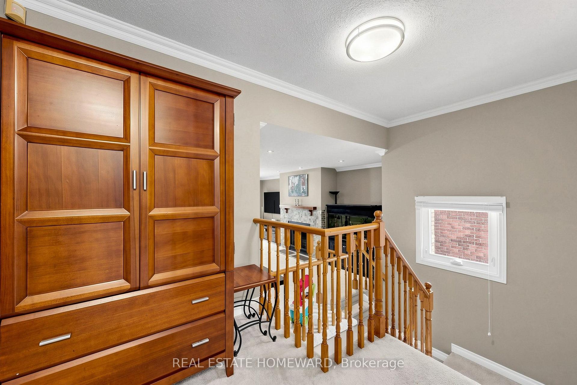 Photo 16 of 242 Badessa Circle, Vaughan, Brownridge — HOMEH