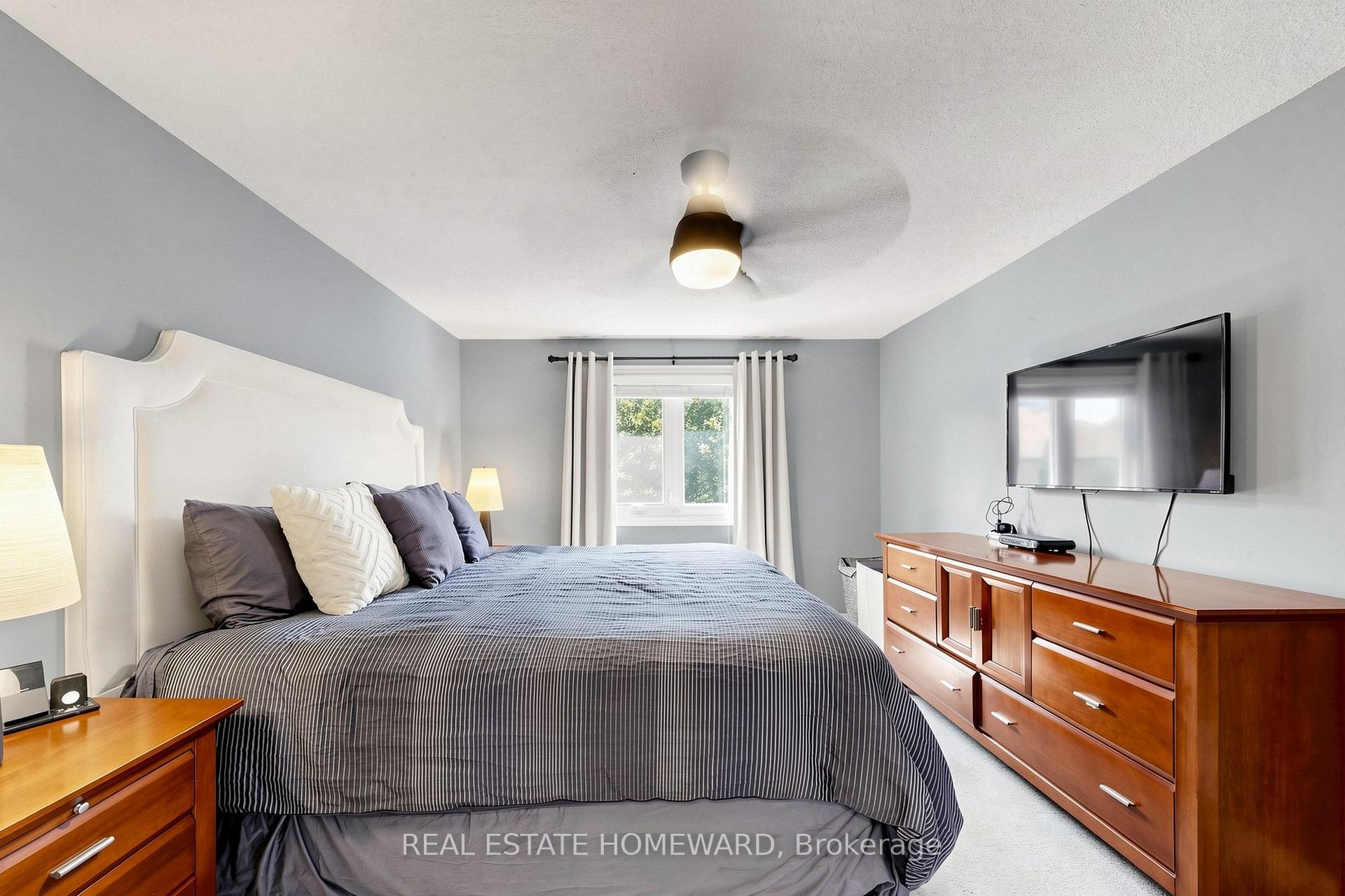 Photo 18 of 242 Badessa Circle, Vaughan, Brownridge — HOMEH