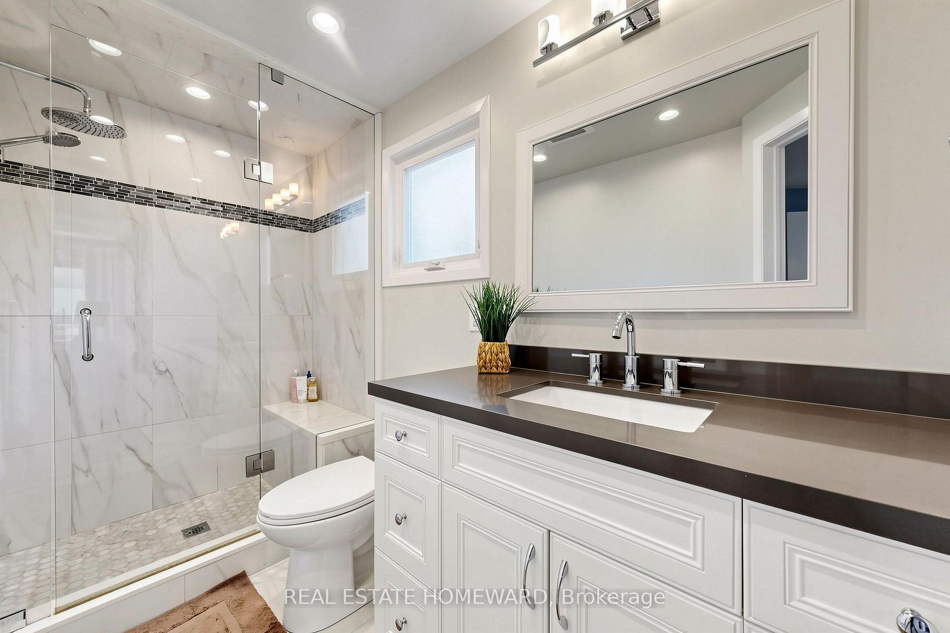 Photo 19 of 242 Badessa Circle, Vaughan, Brownridge — HOMEH