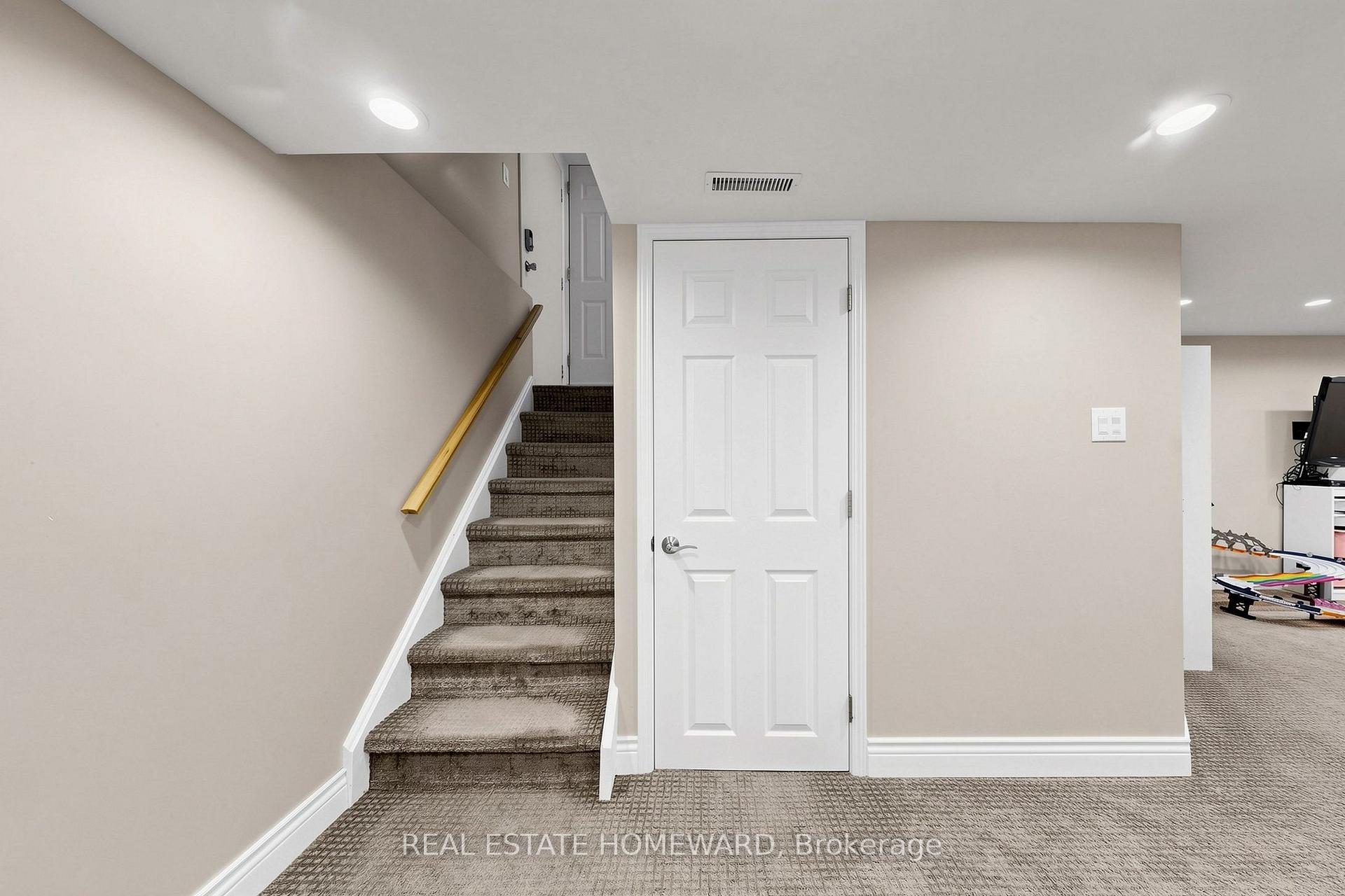 Photo 27 of 242 Badessa Circle, Vaughan, Brownridge — HOMEH