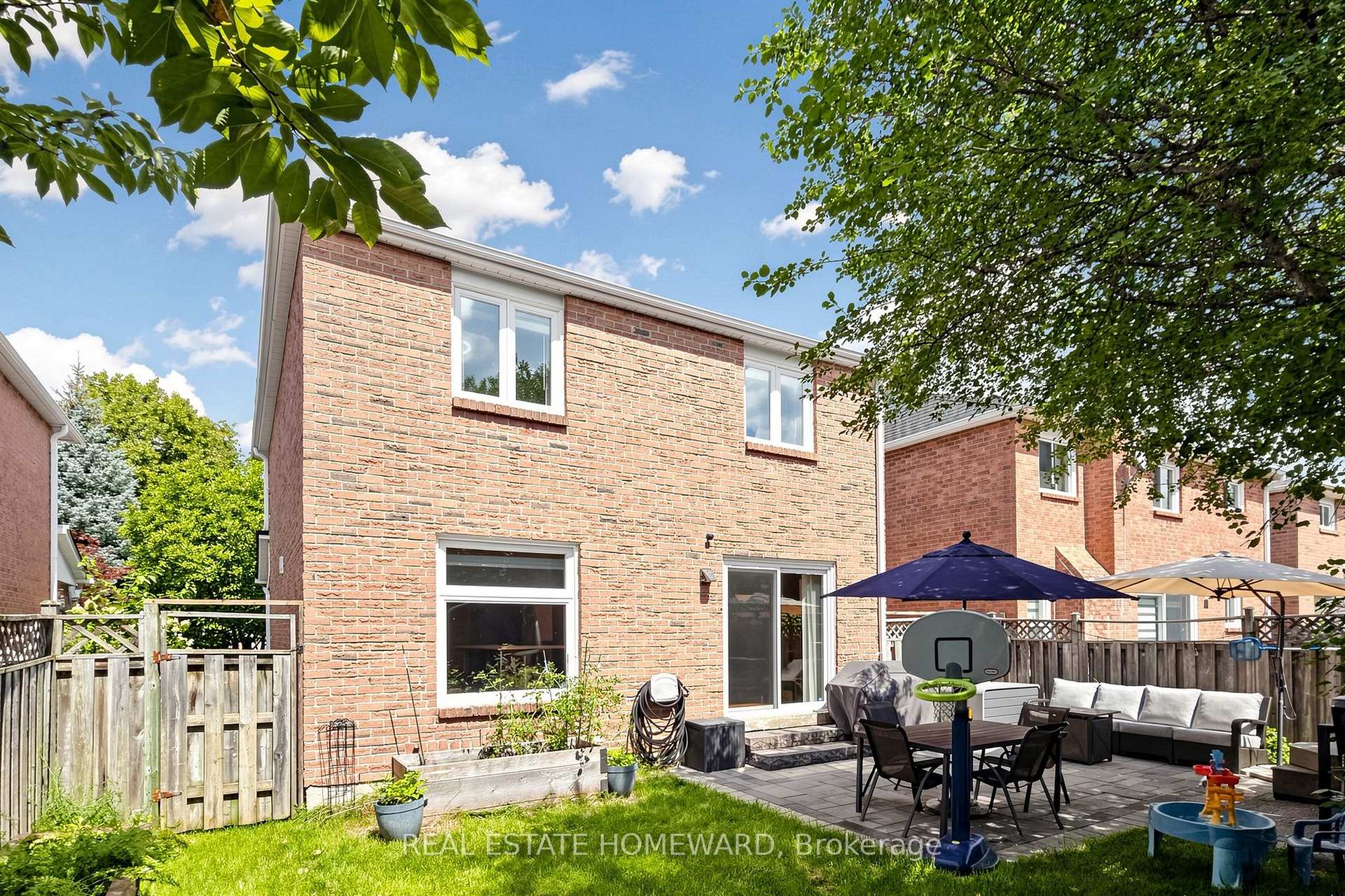 Photo 35 of 242 Badessa Circle, Vaughan, Brownridge — HOMEH