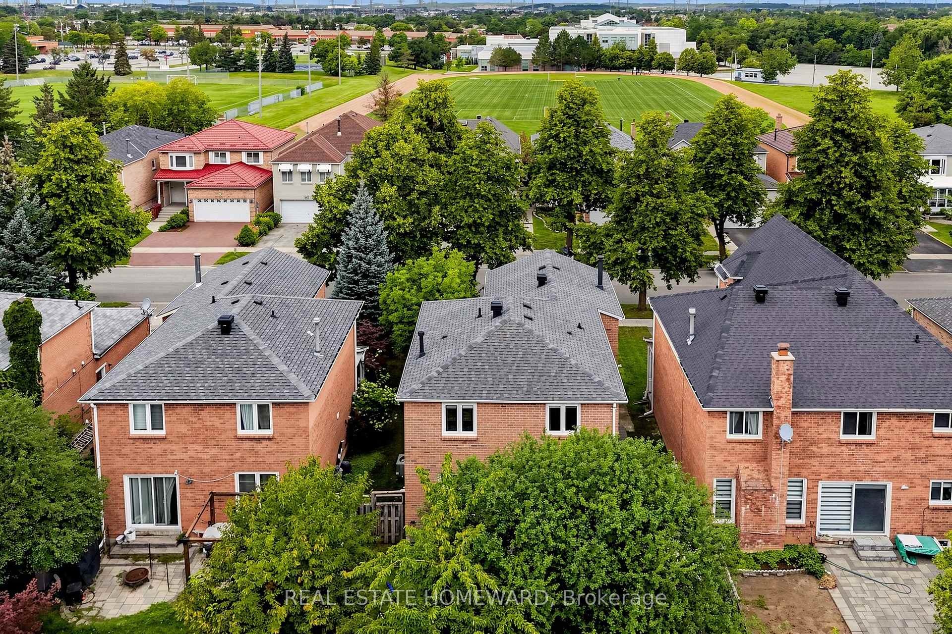 Photo 41 of 242 Badessa Circle, Vaughan, Brownridge — HOMEH