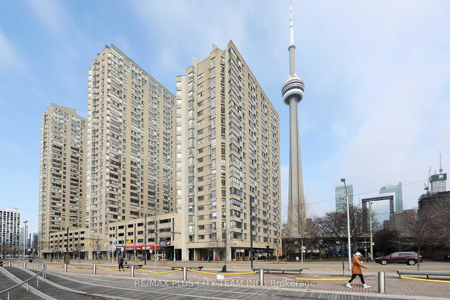 Front of Unit 1702, 250 Queens Quay Street W