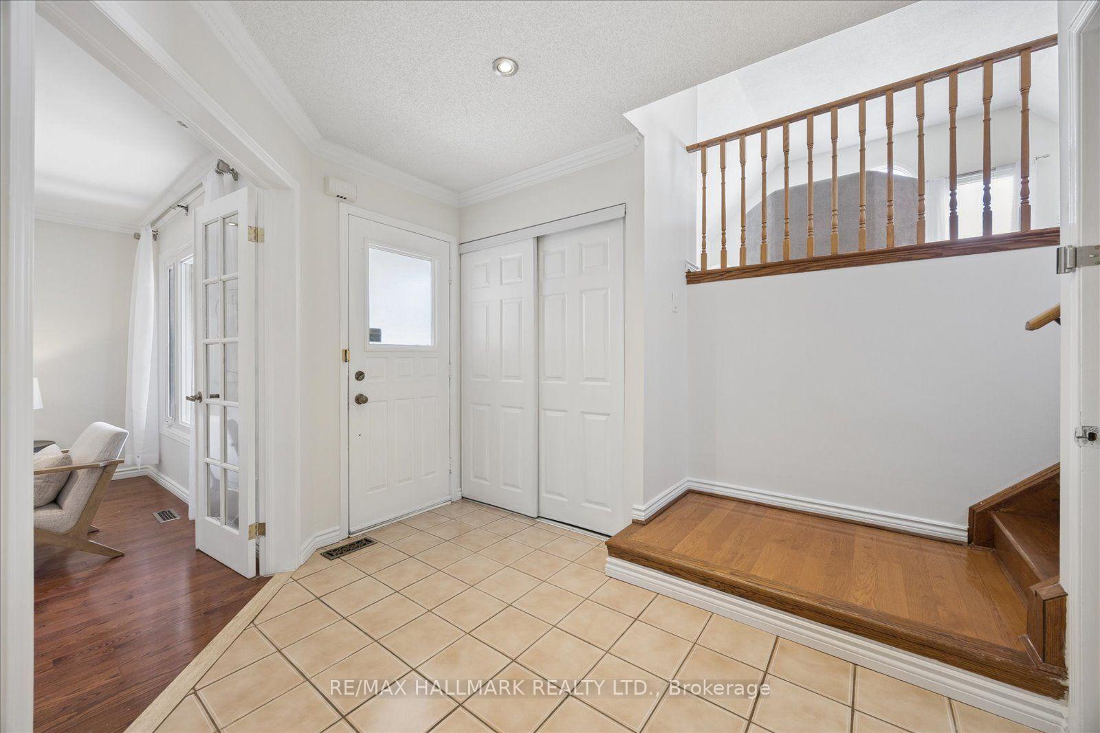 Photo 5 of 32 Valley Centre Drive, Scarborough, Rouge — HOMEH