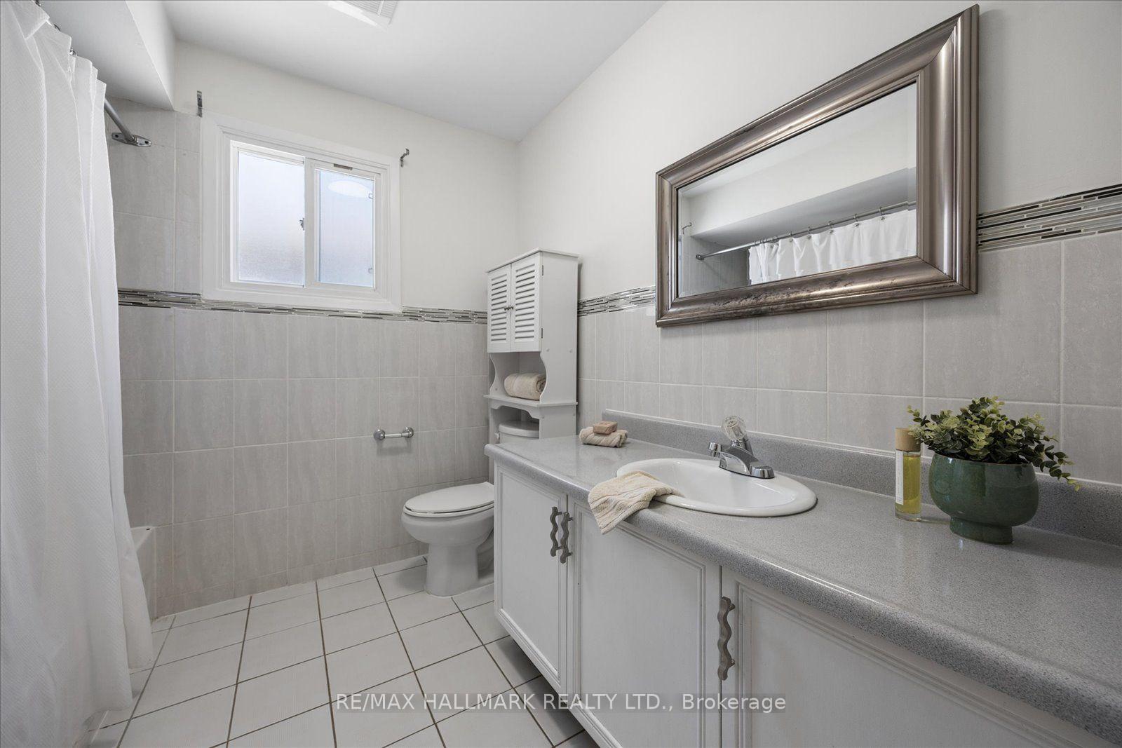 Photo 28 of 32 Valley Centre Drive, Scarborough, Rouge — HOMEH