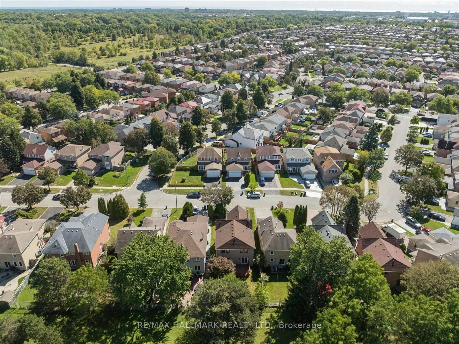 Photo 45 of 32 Valley Centre Drive, Scarborough, Rouge — HOMEH