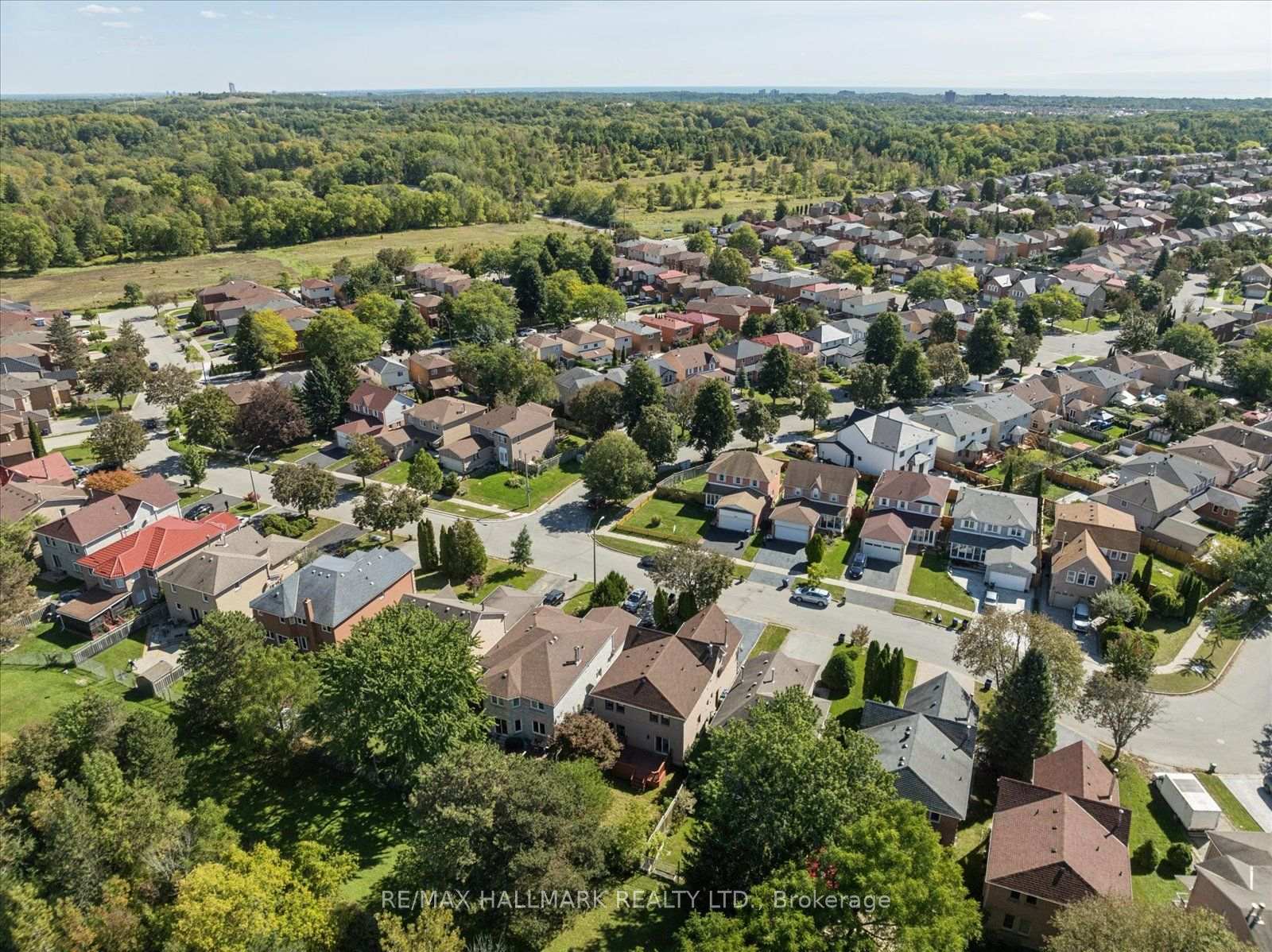 Photo 46 of 32 Valley Centre Drive, Scarborough, Rouge — HOMEH