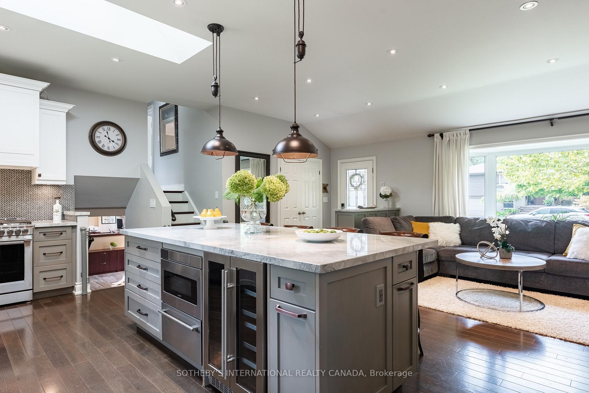 Photo 14 of 600 Deborah Crescent, Burlington, LaSalle — HOMEH