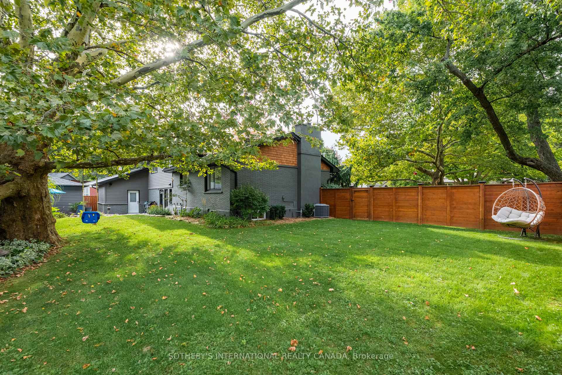 Photo 33 of 600 Deborah Crescent, Burlington, LaSalle — HOMEH