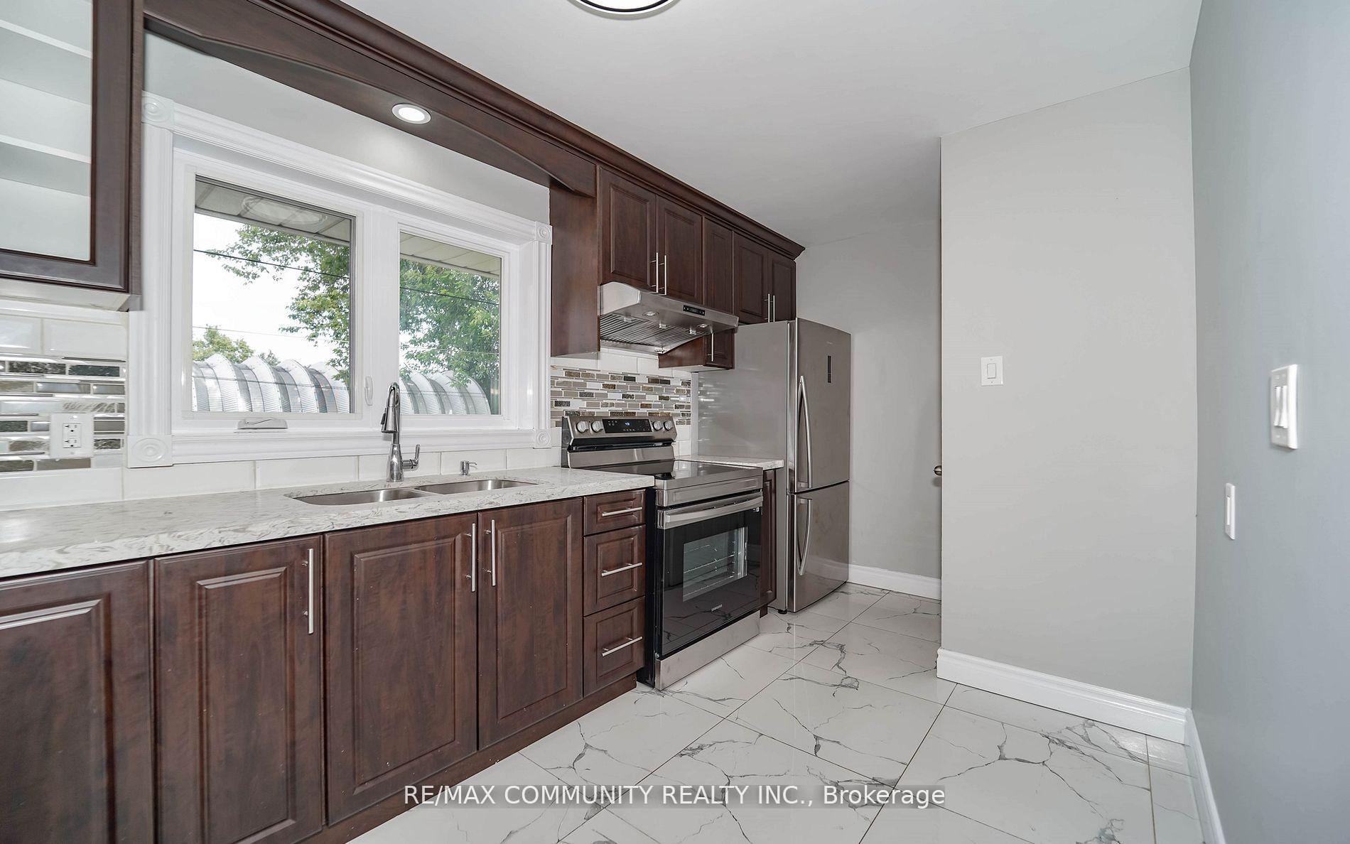 Photo 7 of Unit Main, 43 Christina Crescent, Scarborough, Wexford-Maryvale — HOMEH