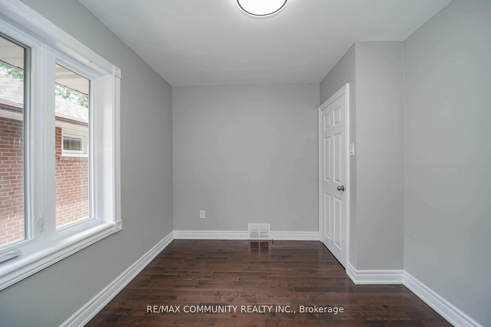 Photo 13 of Unit Main, 43 Christina Crescent, Scarborough, Wexford-Maryvale — HOMEH