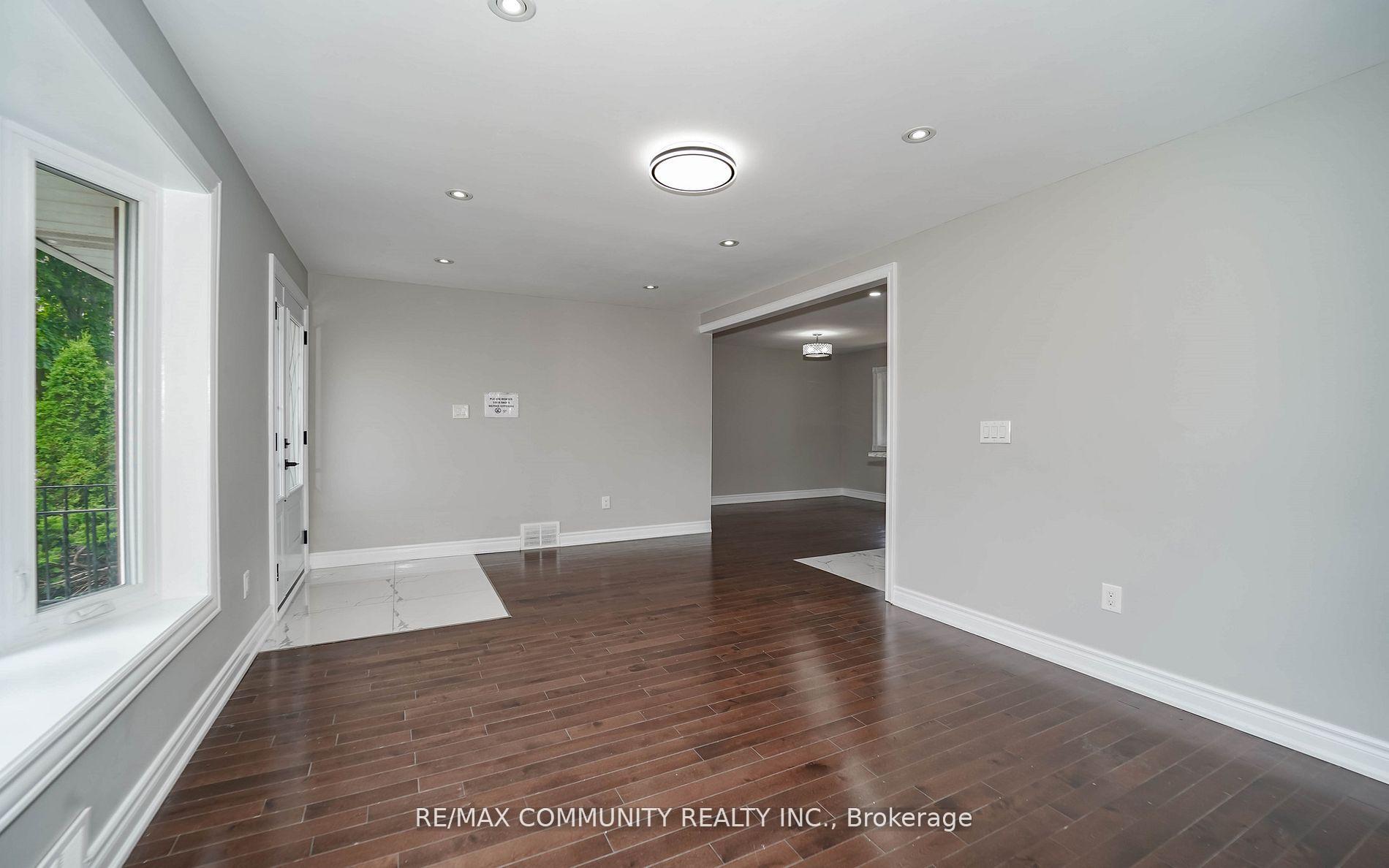 Photo 14 of Unit Main, 43 Christina Crescent, Scarborough, Wexford-Maryvale — HOMEH