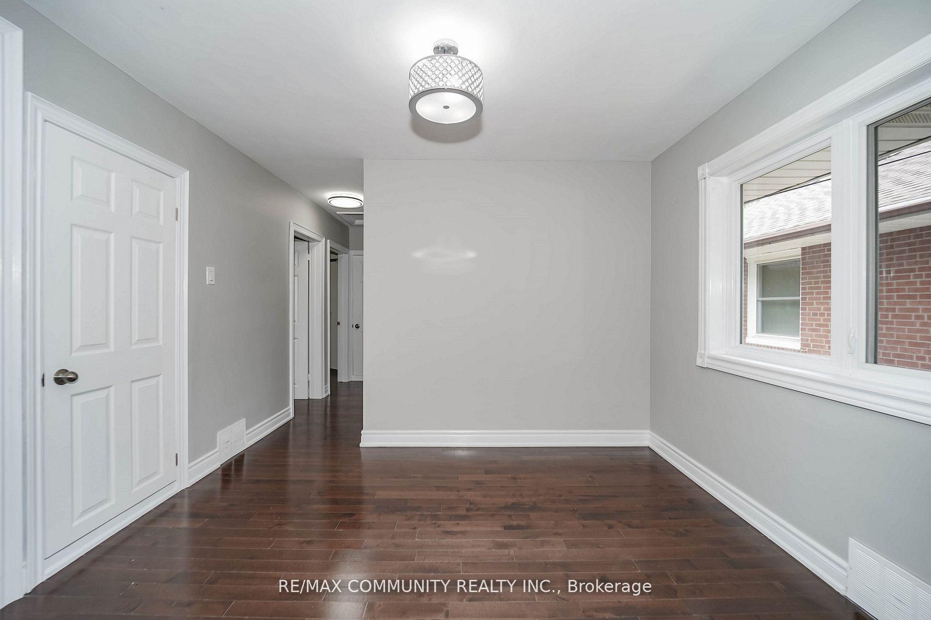 Photo 15 of Unit Main, 43 Christina Crescent, Scarborough, Wexford-Maryvale — HOMEH