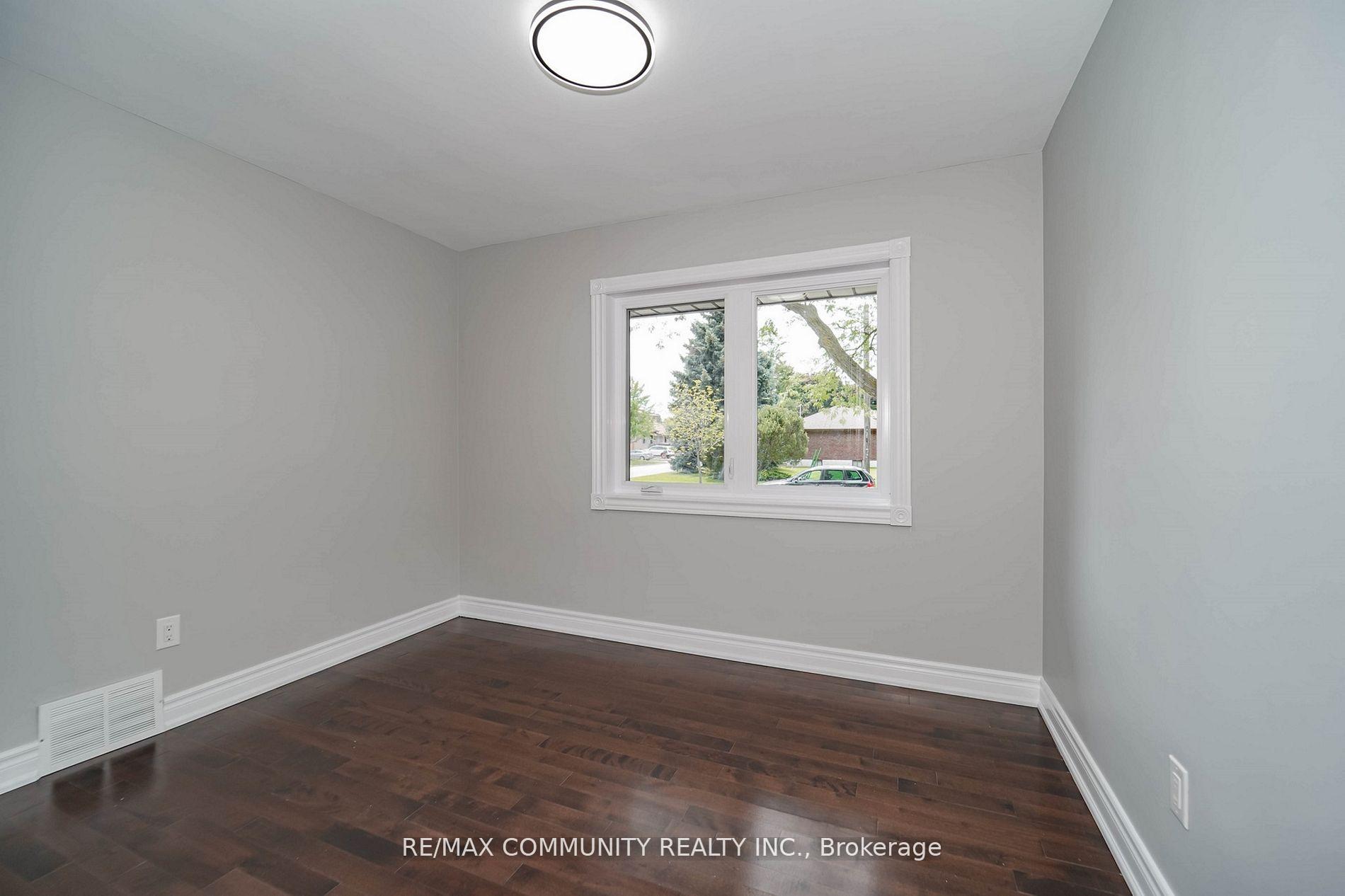 Photo 18 of Unit Main, 43 Christina Crescent, Scarborough, Wexford-Maryvale — HOMEH