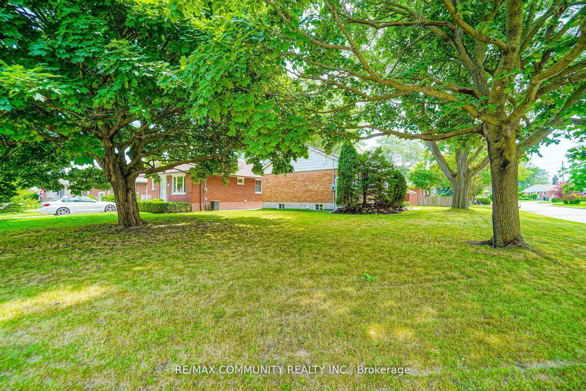 Photo 22 of Unit Main, 43 Christina Crescent, Scarborough, Wexford-Maryvale — HOMEH