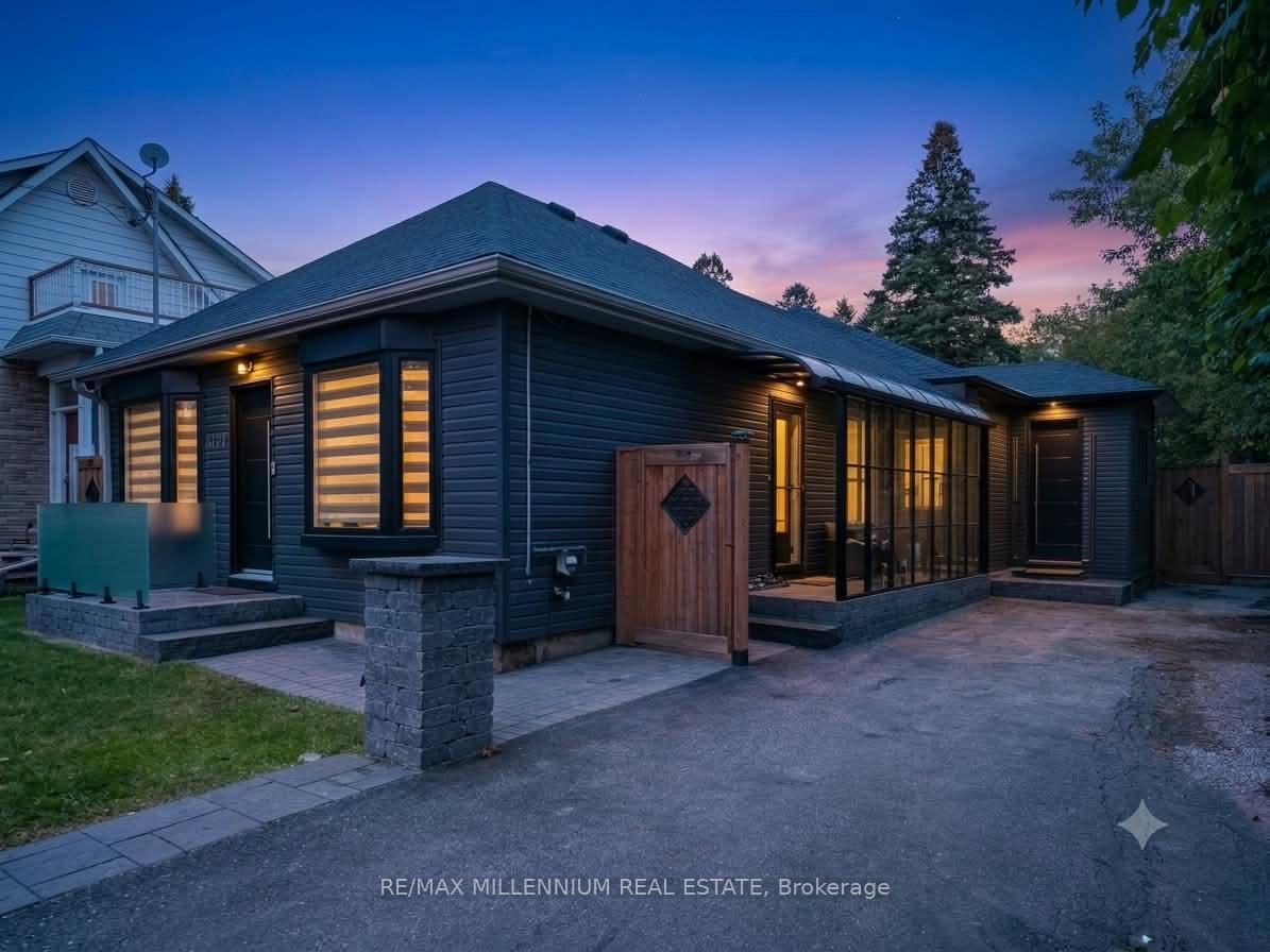 Photo of 1723 Brock Street S
