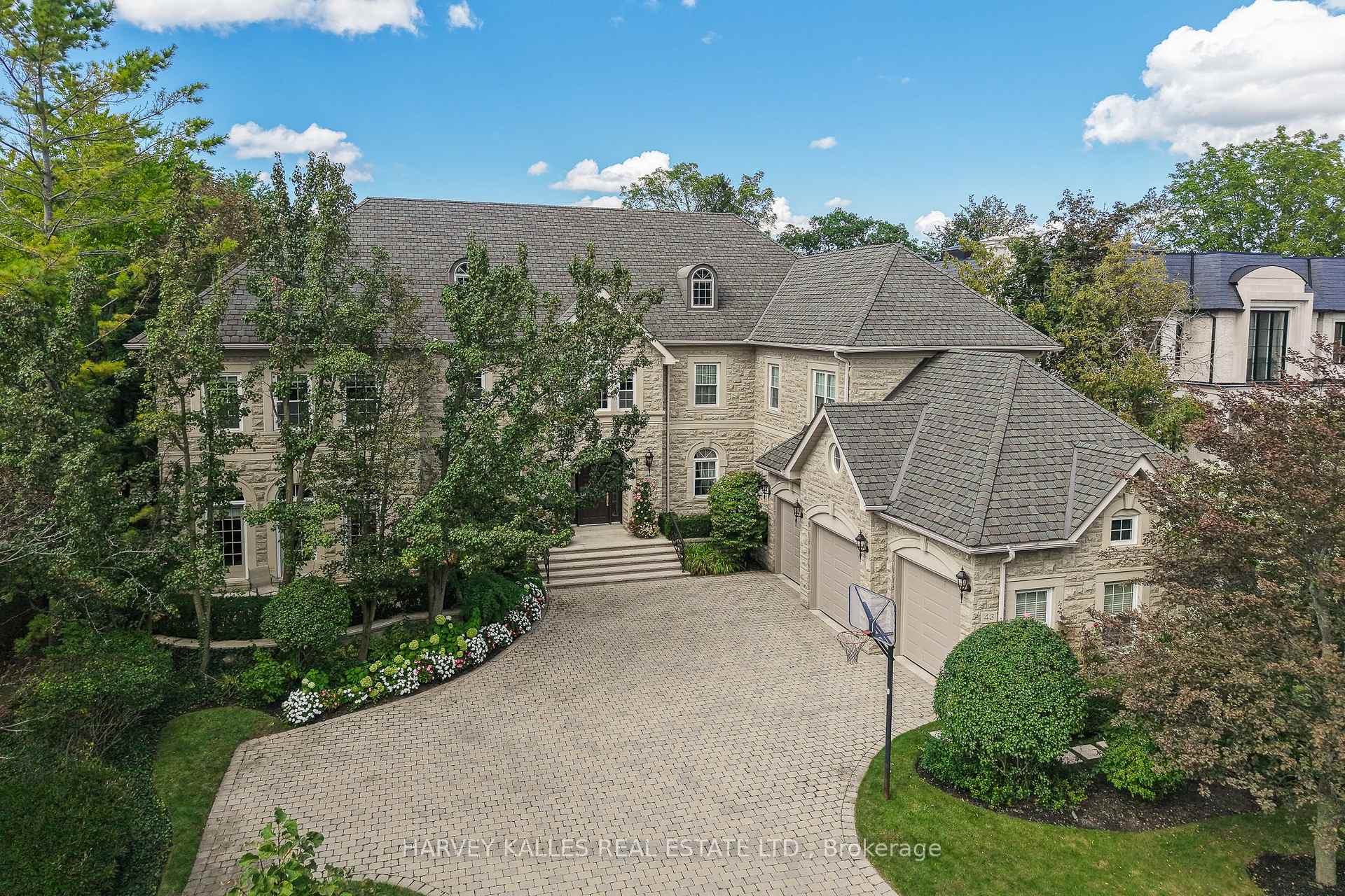 Photo 34 of 43 Thornbank Road, Vaughan, Uplands — HOMEH