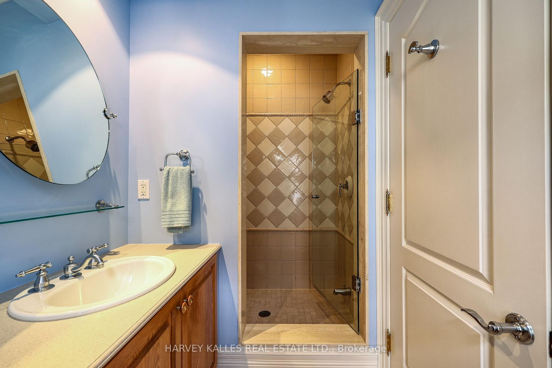 Photo 12 of 43 Thornbank Road, Vaughan, Uplands — HOMEH