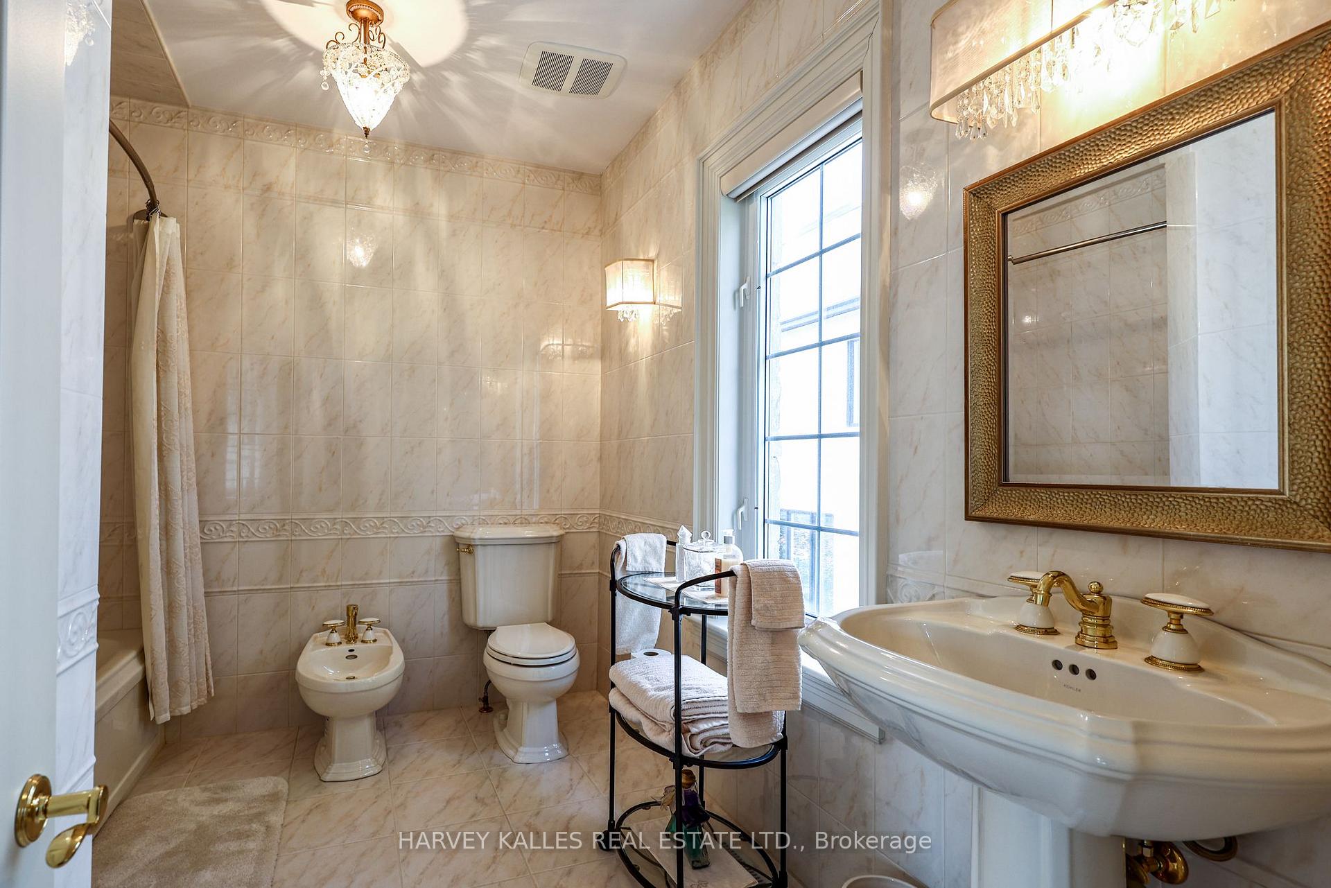 Photo 16 of 43 Thornbank Road, Vaughan, Uplands — HOMEH