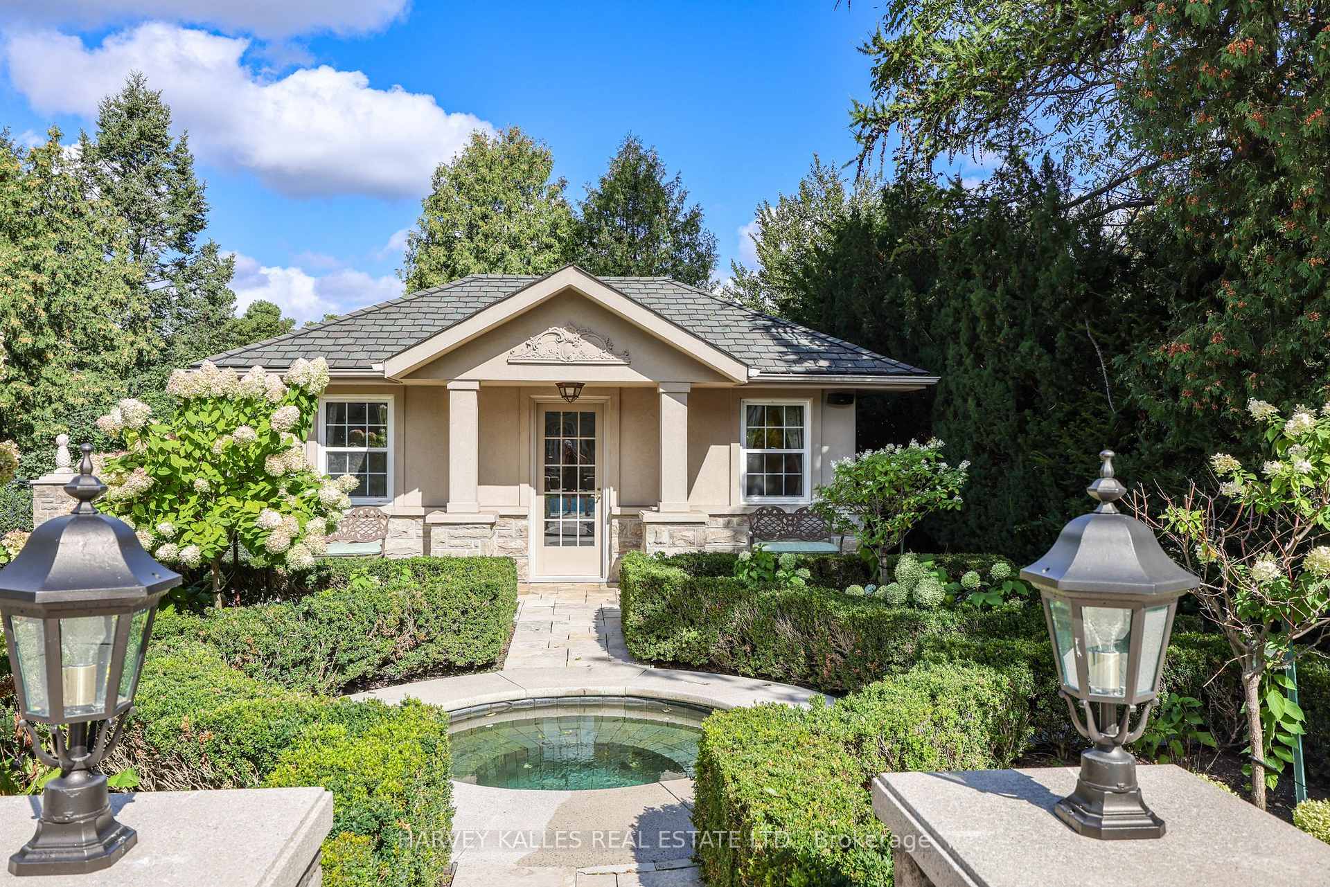 Photo 29 of 43 Thornbank Road, Vaughan, Uplands — HOMEH