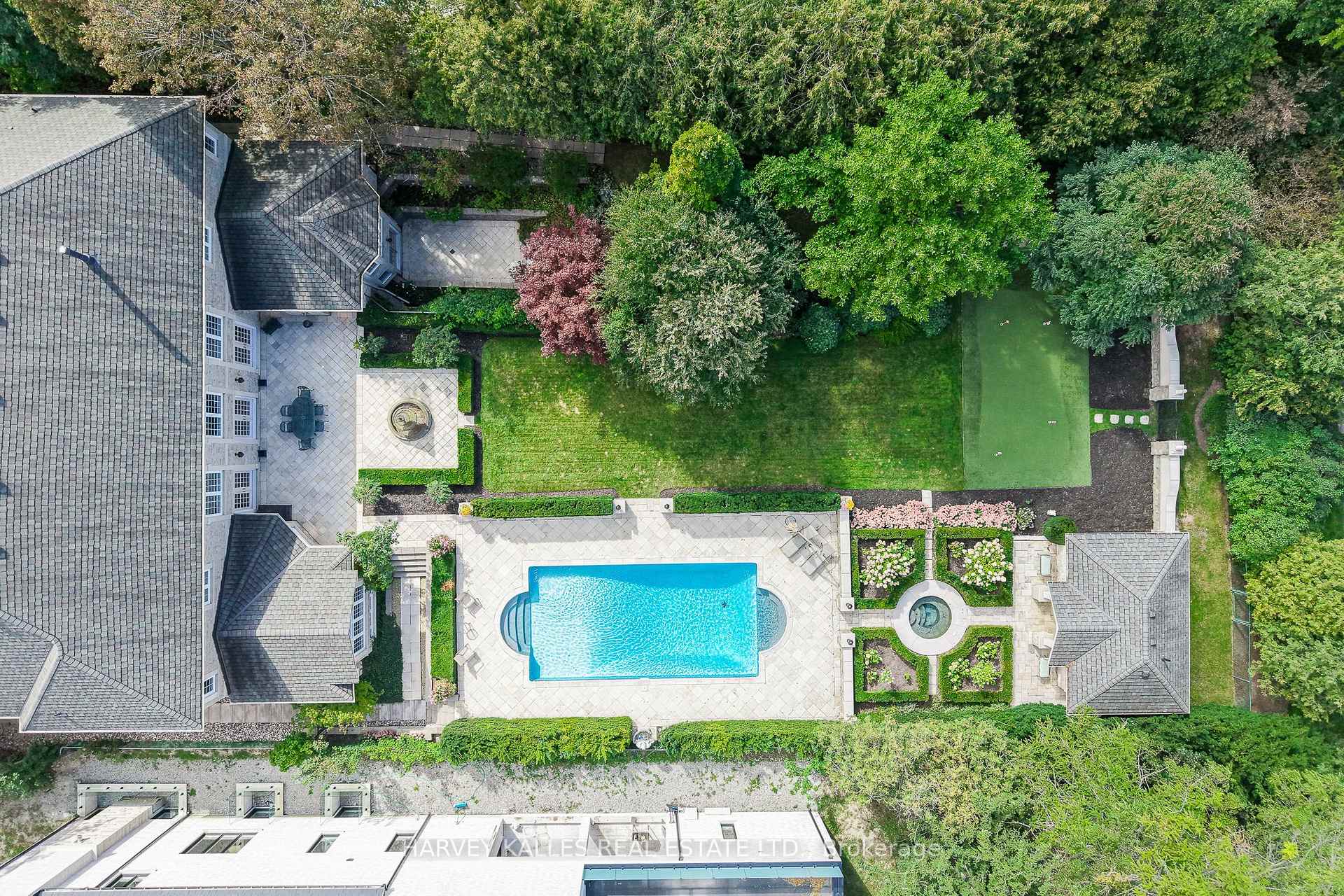 Photo 32 of 43 Thornbank Road, Vaughan, Uplands — HOMEH