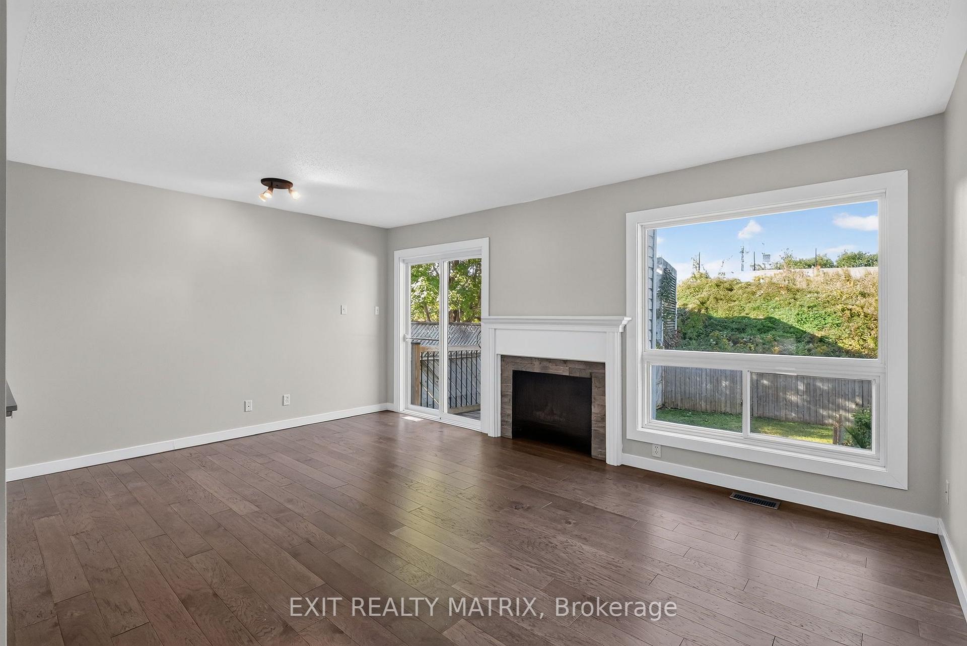 Photo 9 of 2043 Avenue O, Ottawa, Eastway Gardens/Industrial Park — HOMEH