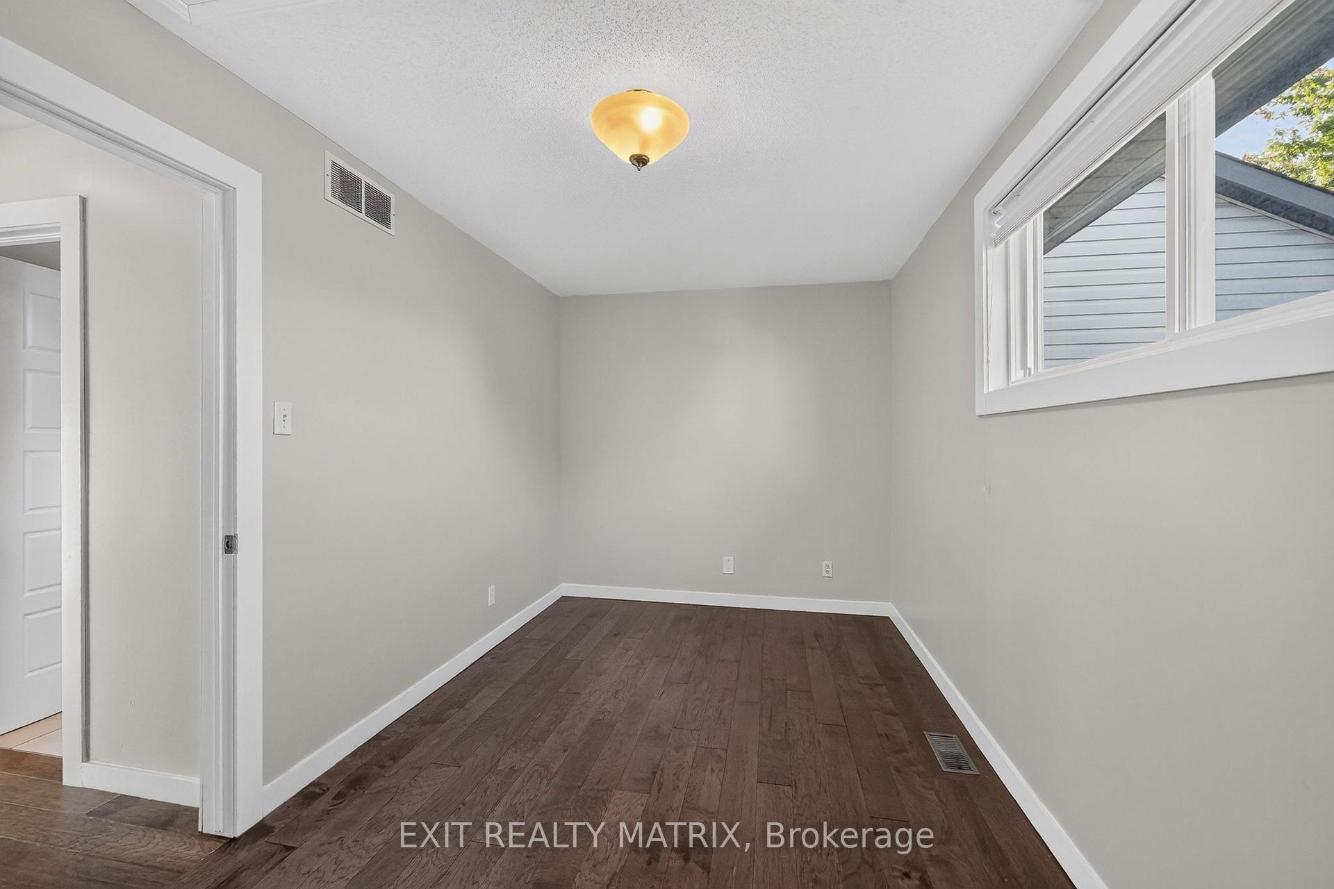Photo 25 of 2043 Avenue O, Ottawa, Eastway Gardens/Industrial Park — HOMEH