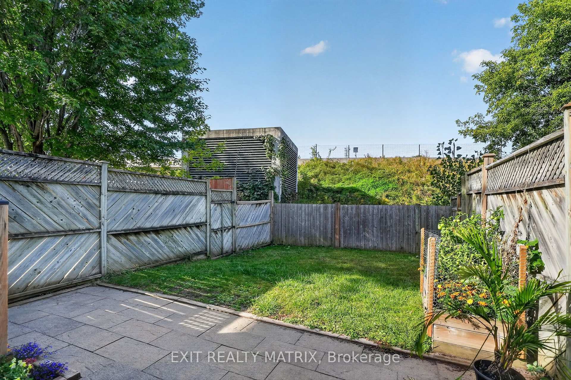 Photo 35 of 2043 Avenue O, Ottawa, Eastway Gardens/Industrial Park — HOMEH