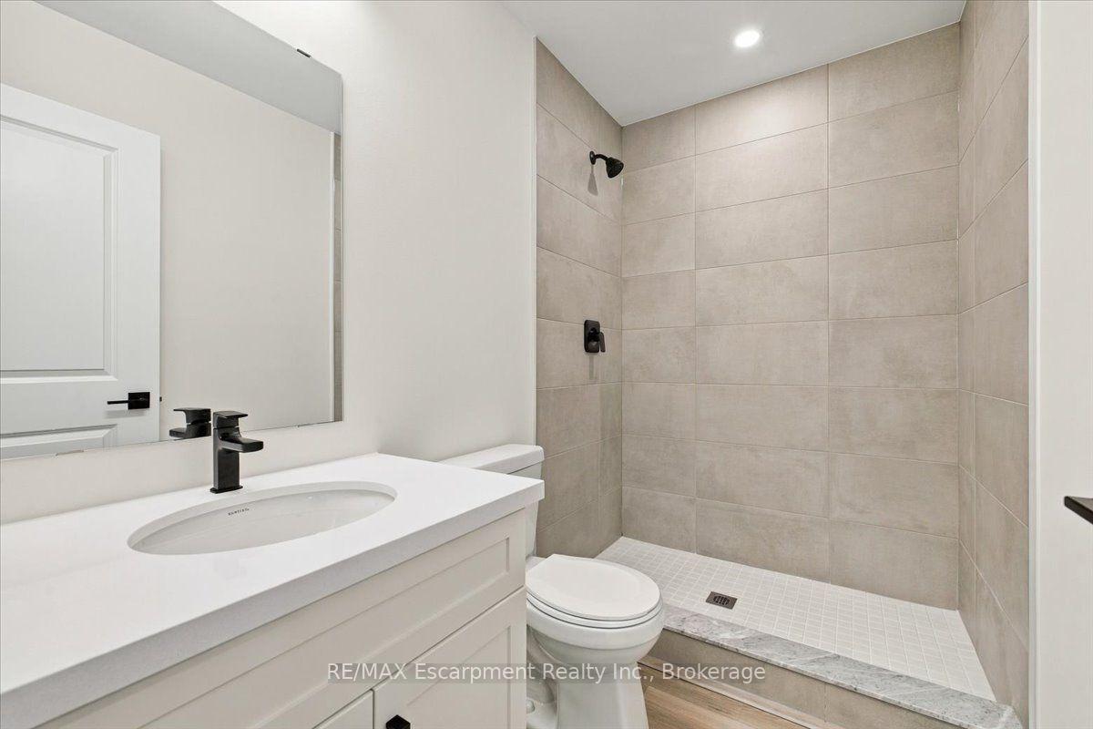 Photo 9 of 108 Valley Trail Place, Hamilton, Waterdown — HOMEH