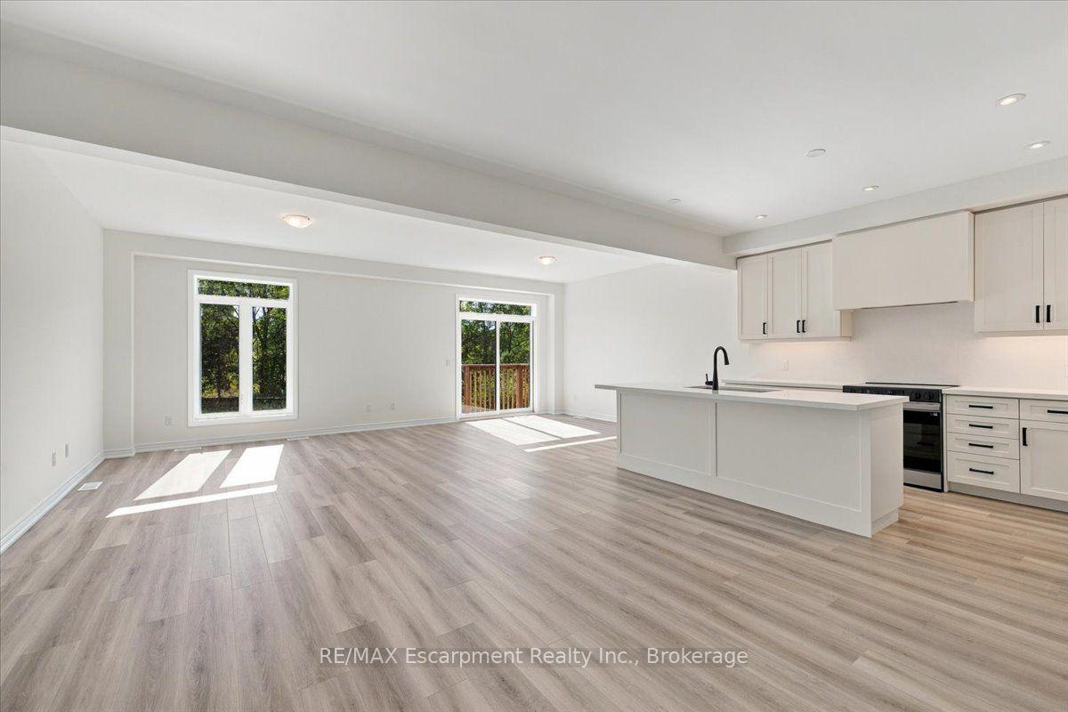 Photo 11 of 108 Valley Trail Place, Hamilton, Waterdown — HOMEH