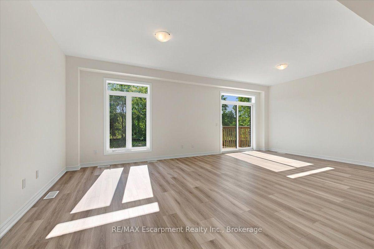 Photo 13 of 108 Valley Trail Place, Hamilton, Waterdown — HOMEH