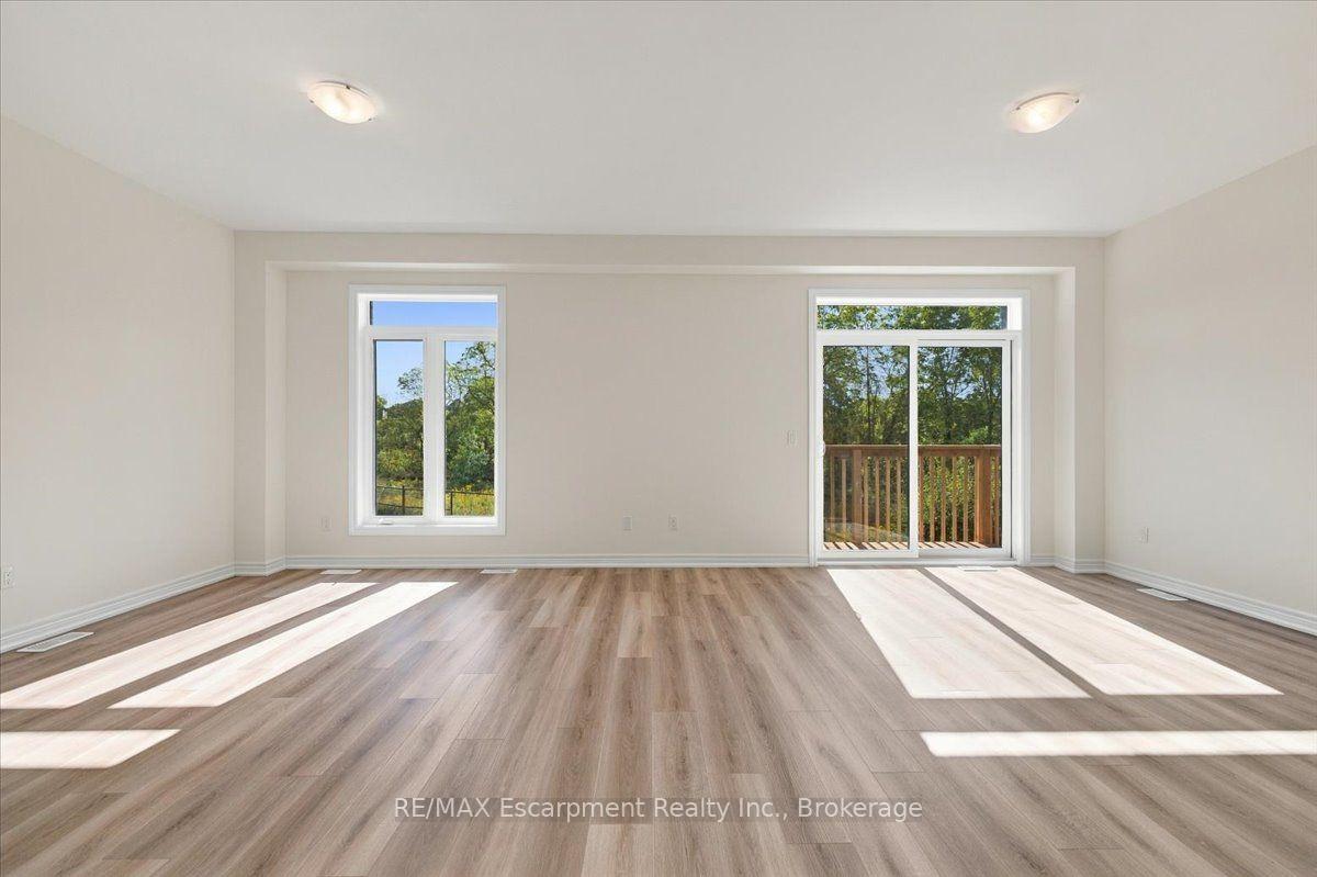 Photo 14 of 108 Valley Trail Place, Hamilton, Waterdown — HOMEH