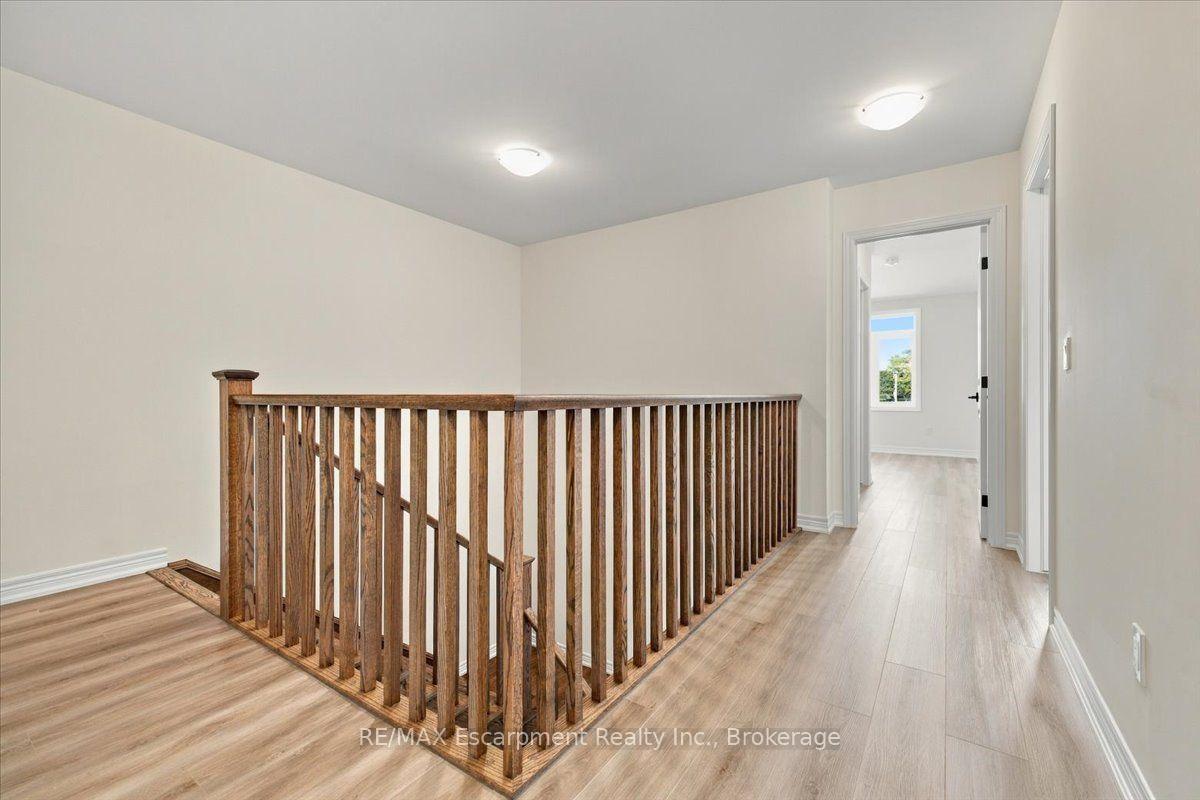 Photo 24 of 108 Valley Trail Place, Hamilton, Waterdown — HOMEH