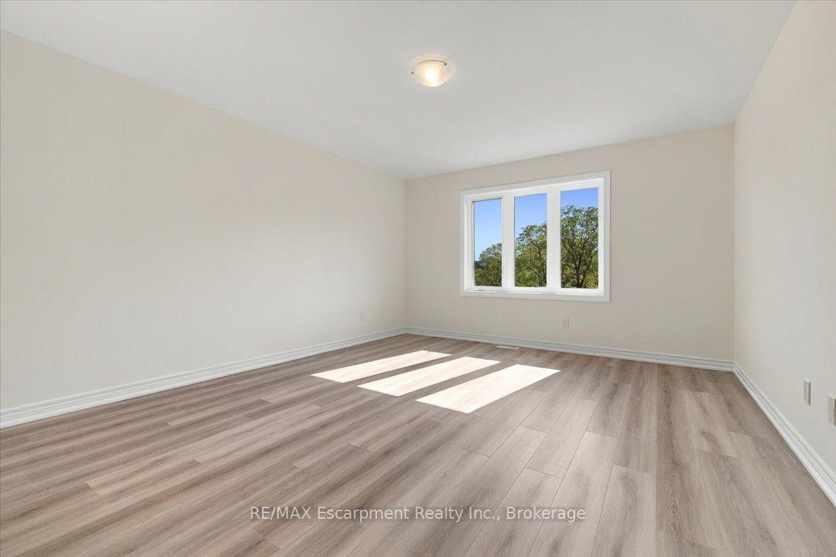 Photo 25 of 108 Valley Trail Place, Hamilton, Waterdown — HOMEH